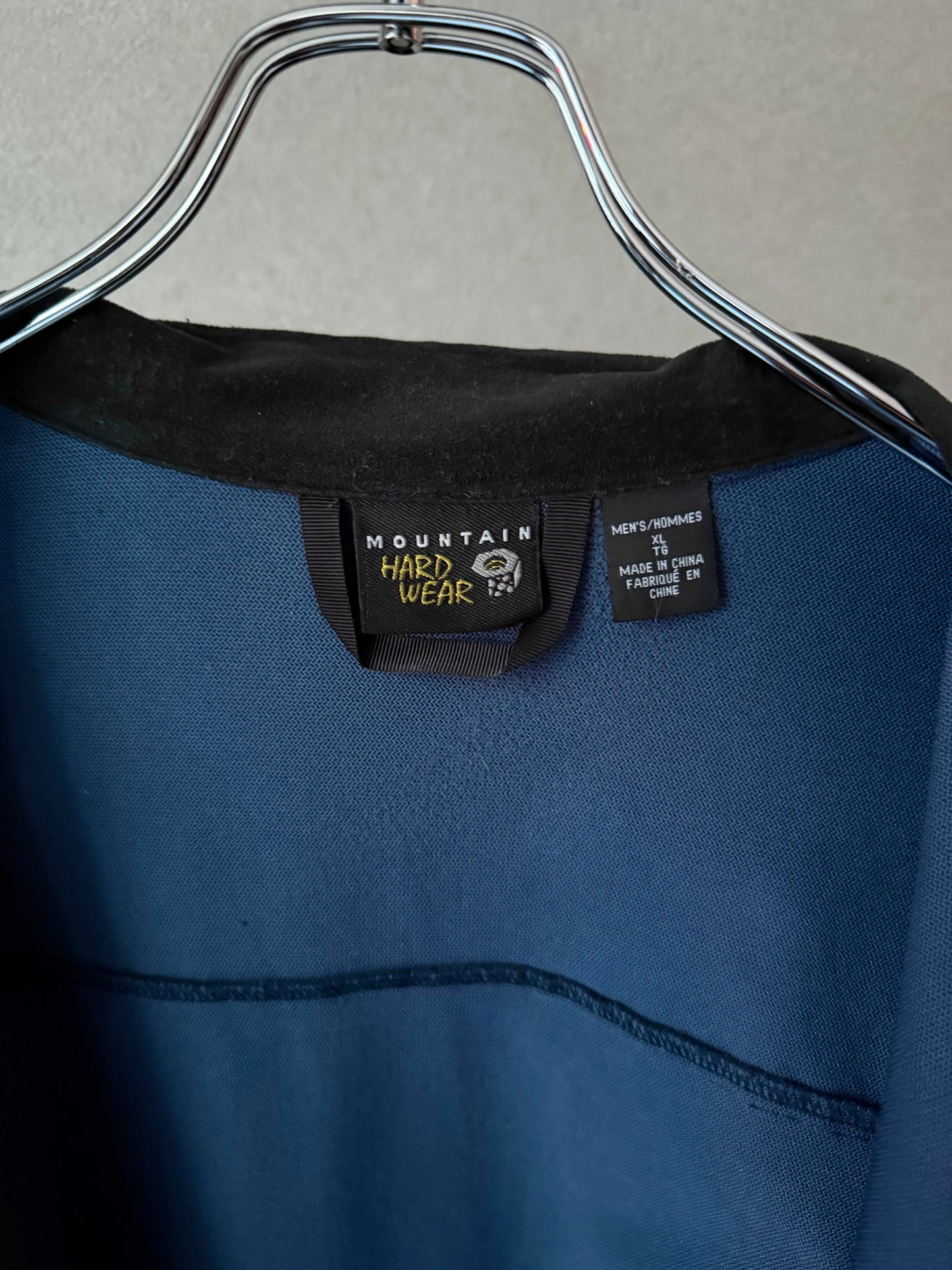 00's MOUNTAIN HARDWEAR softshell jacket