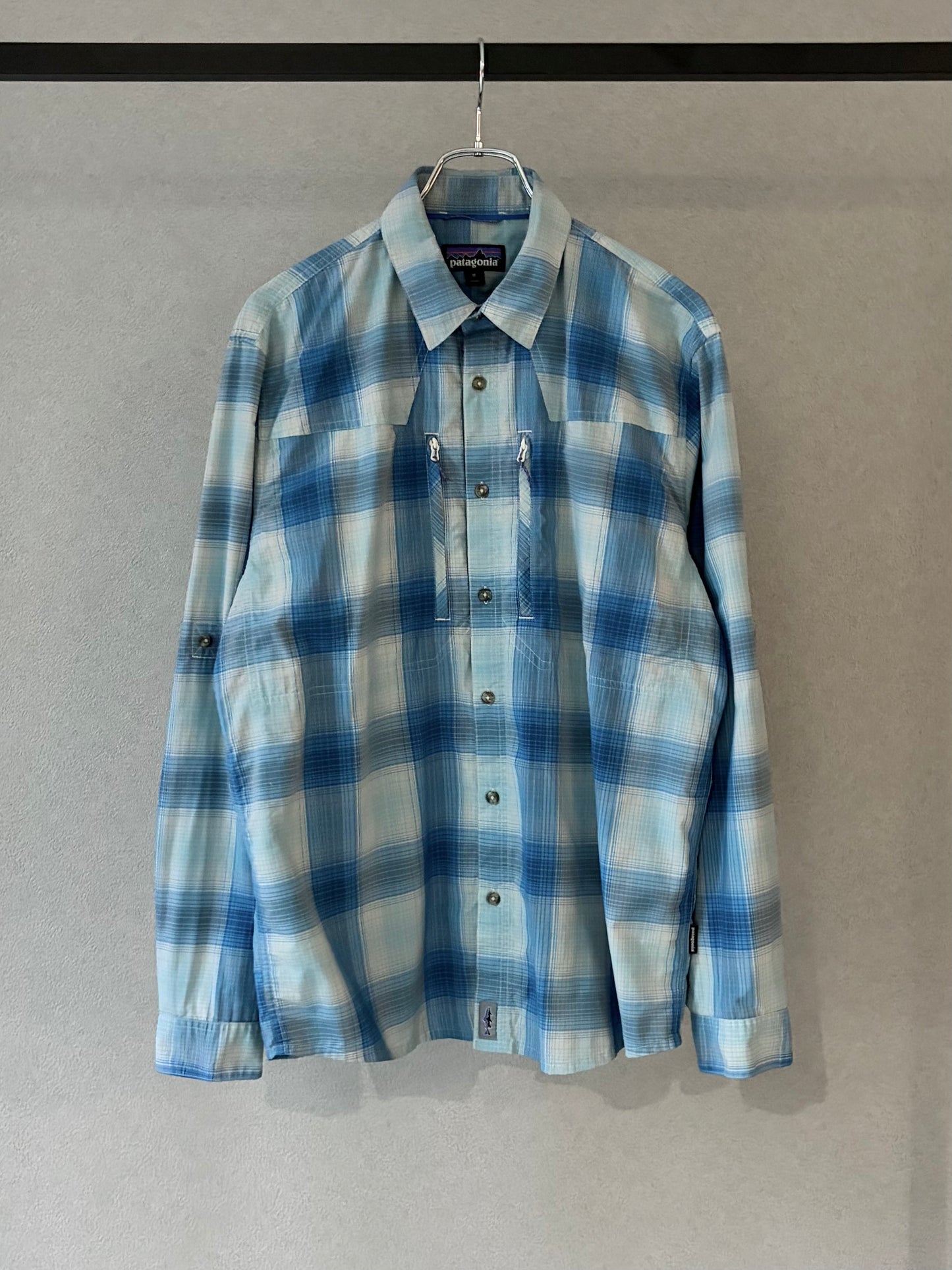 10's patagonia nylon shirt