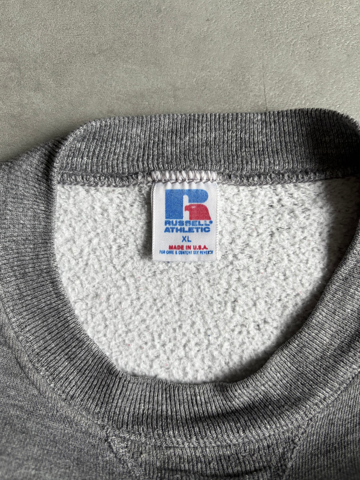 80's RUSSELL sweater "Made in USA"