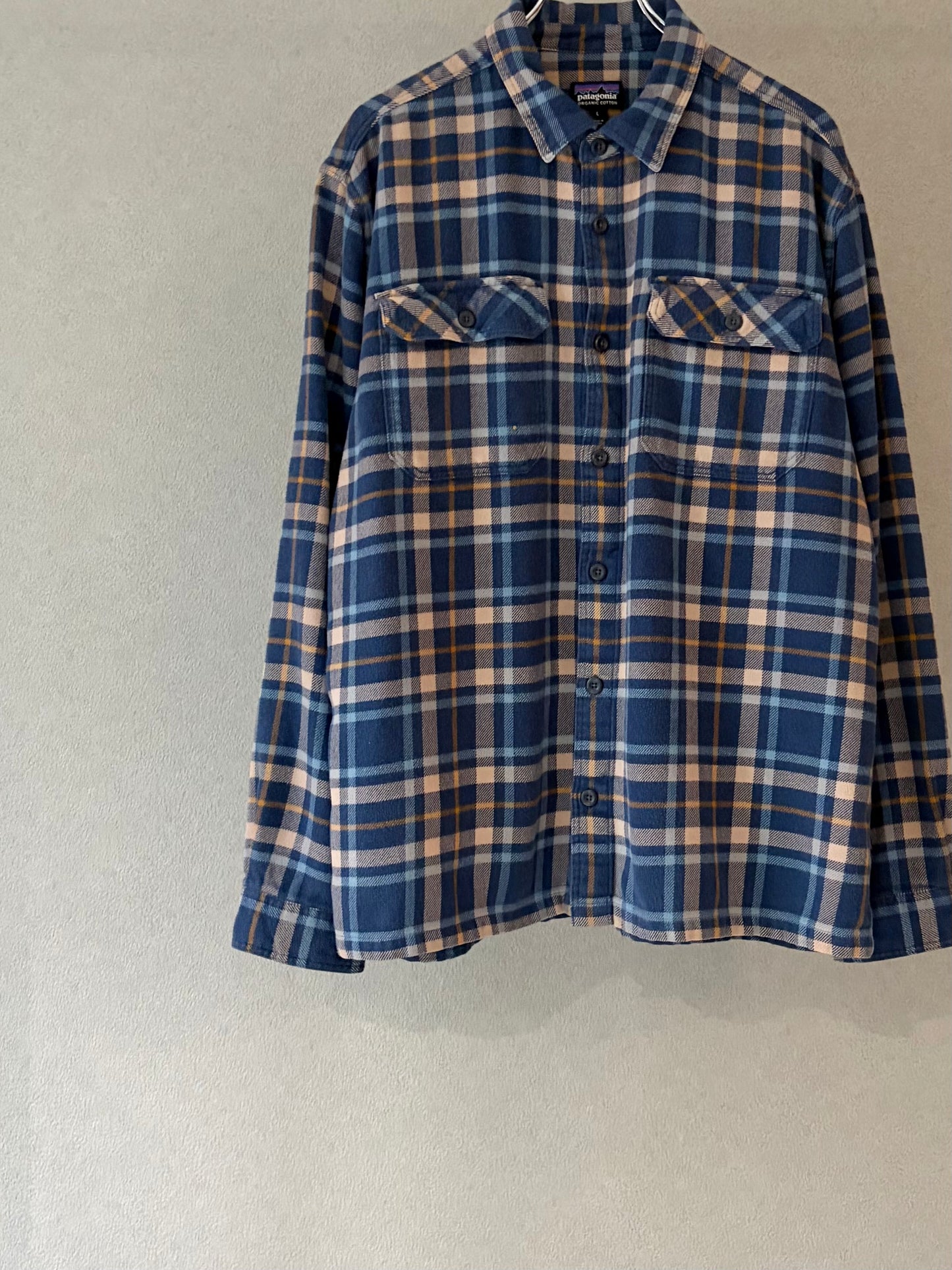 10's patagonia flannel shirt