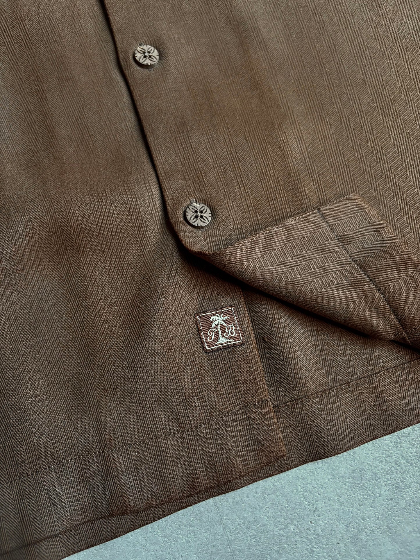 00's Tommy Bahama open collar silk shirt