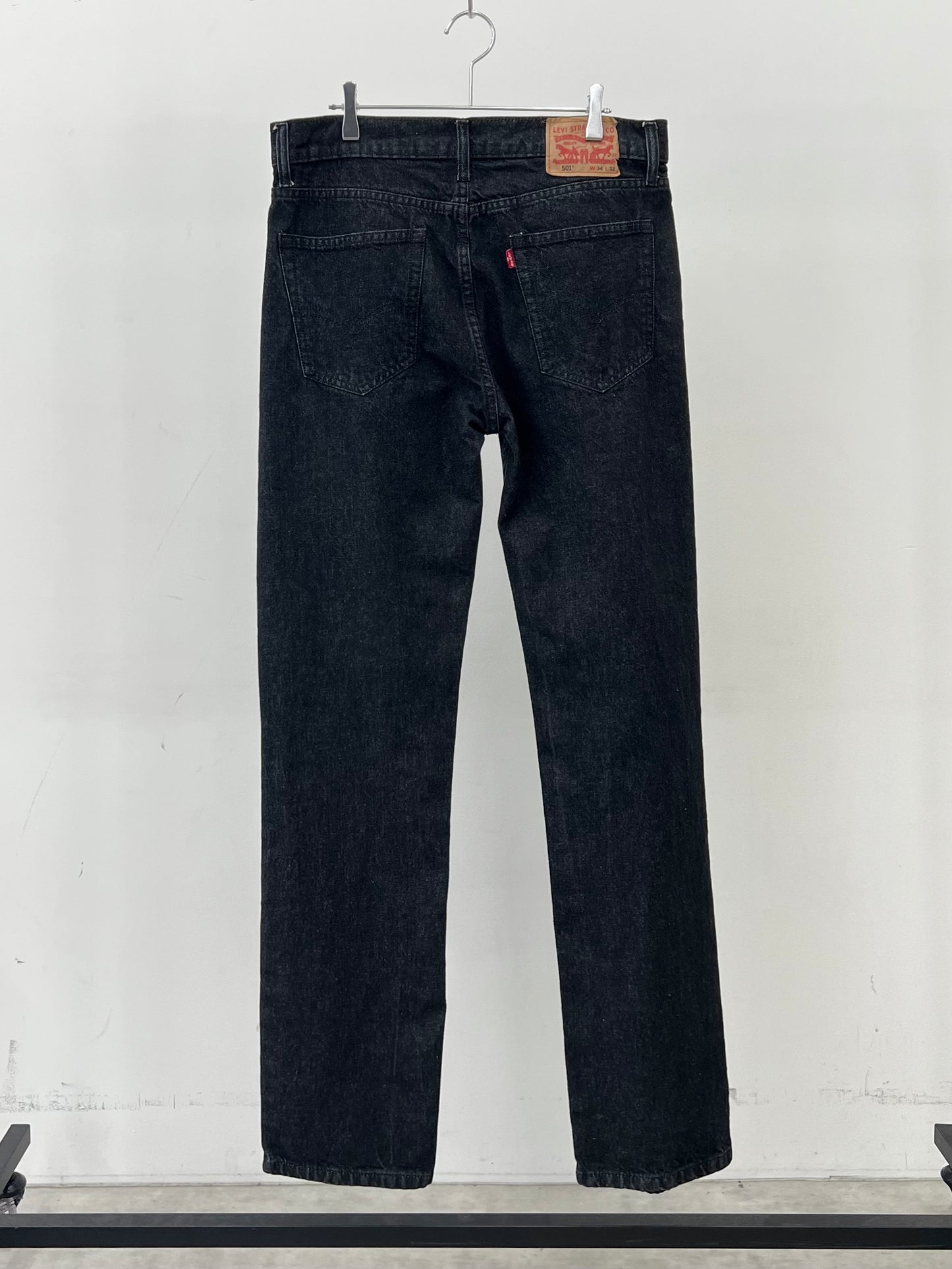 00's Levi's 501 black denim "Yarn Dyed"