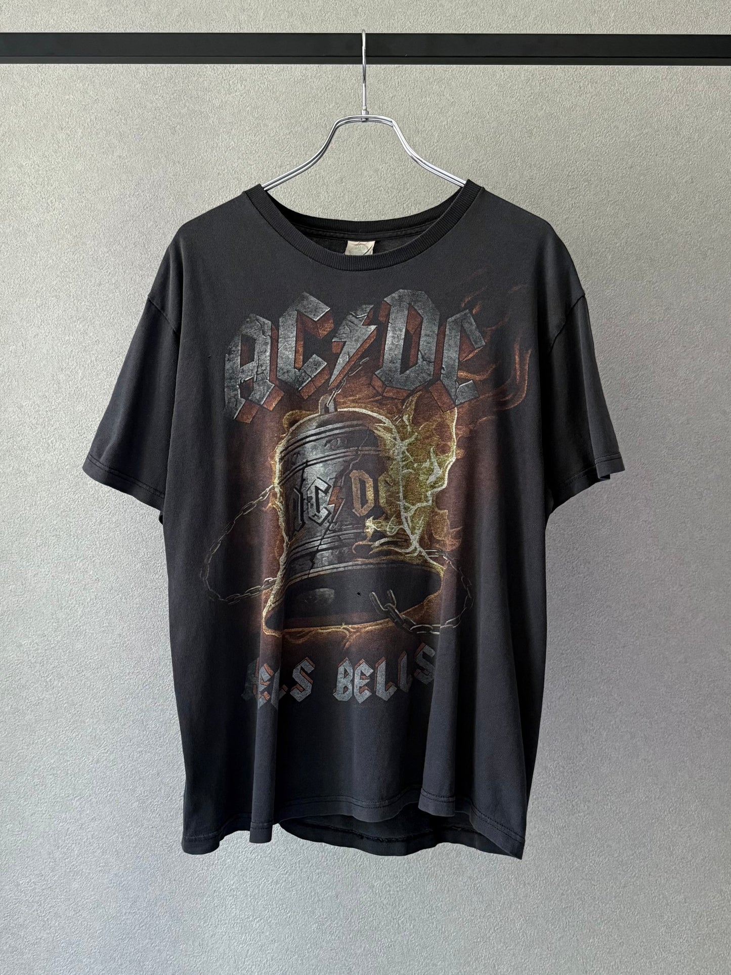 00's AC/DC music t-shirt "HELLS BELL"