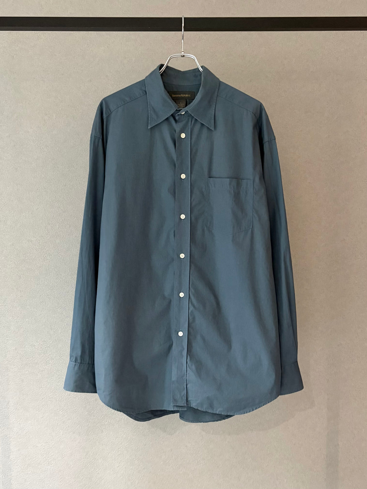 00's BANANA REPUBLIC shirt