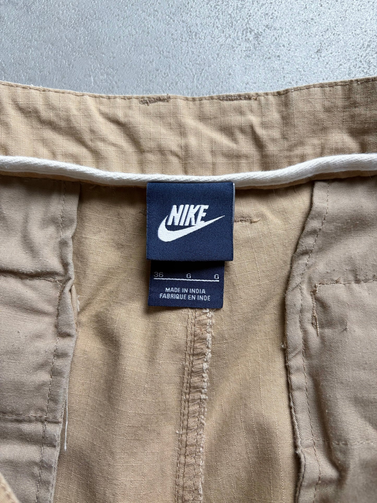 00's NIKE cargo shorts