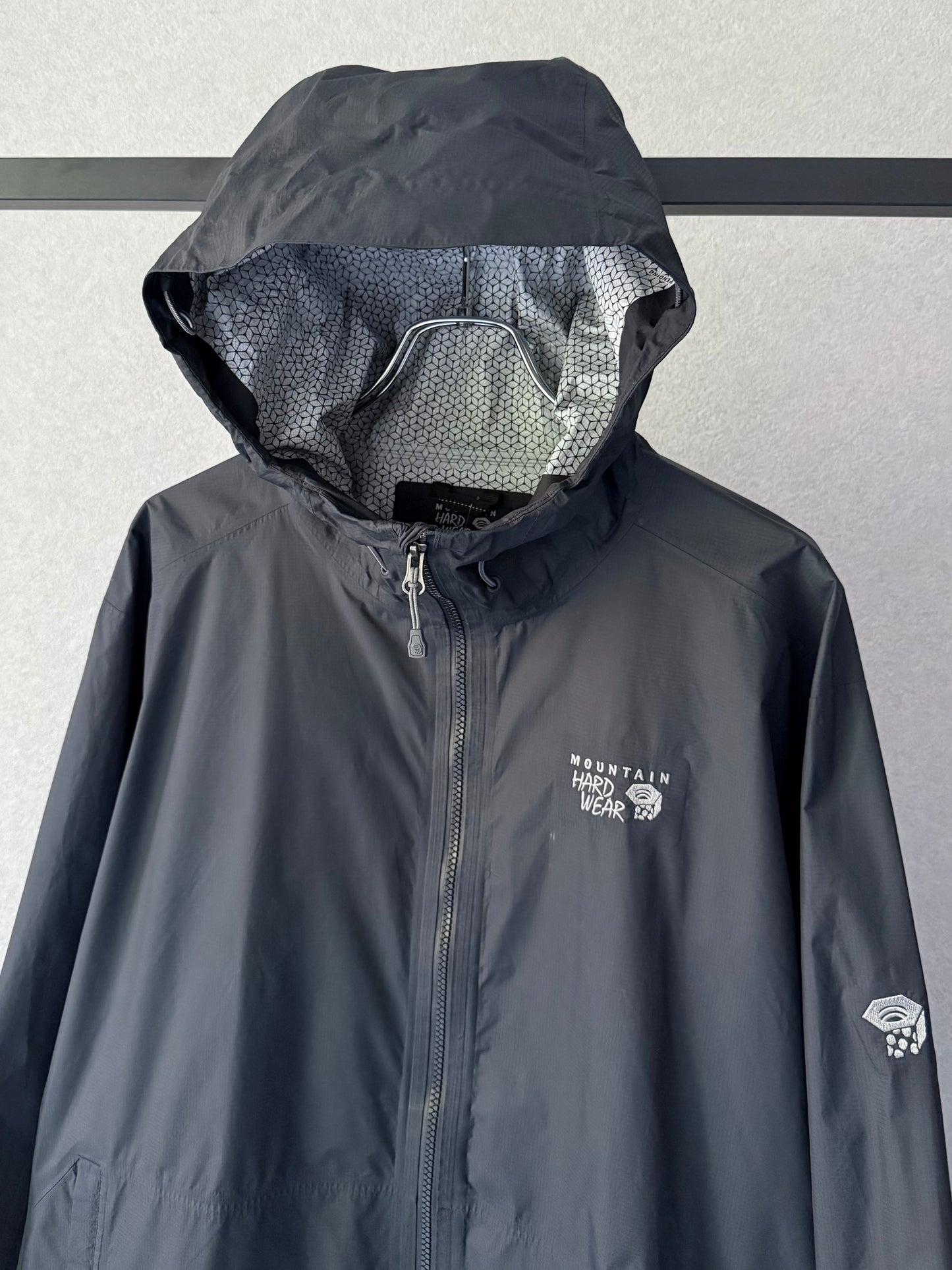 00's MOUNTAIN HARDWEAR nylon jacket