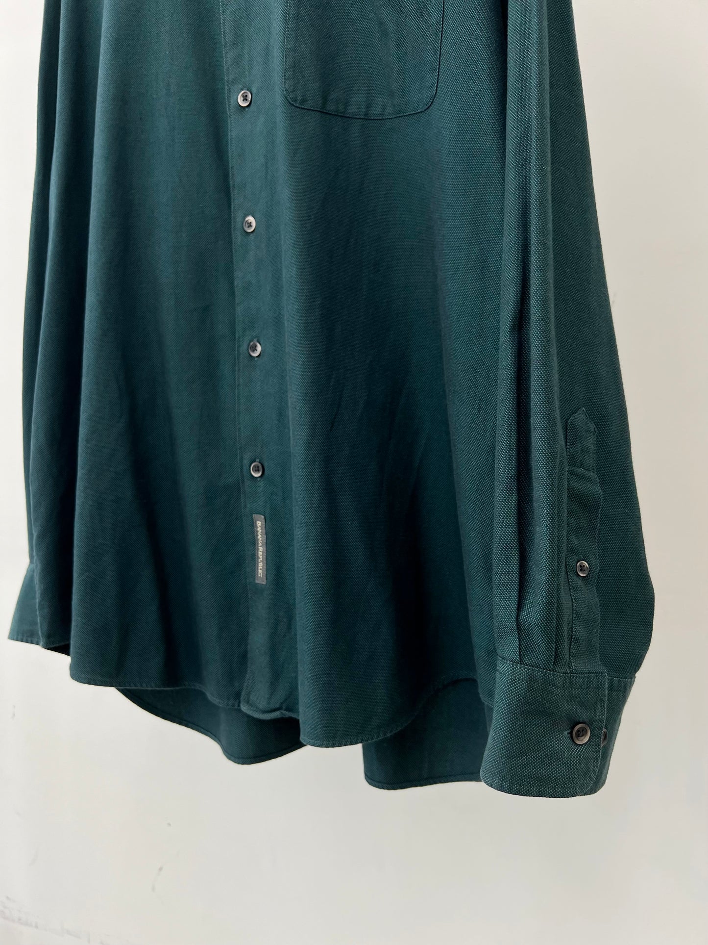 00's BANANA REPUBLIC shirt