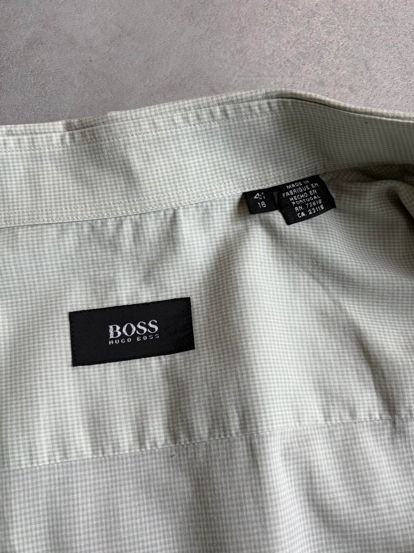 00's HUGO BOSS shirt "Made in PO RTUGAL"