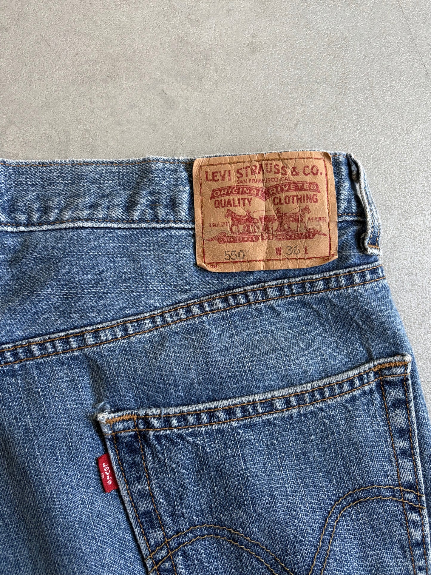 00's Levi's 550 denim shorts