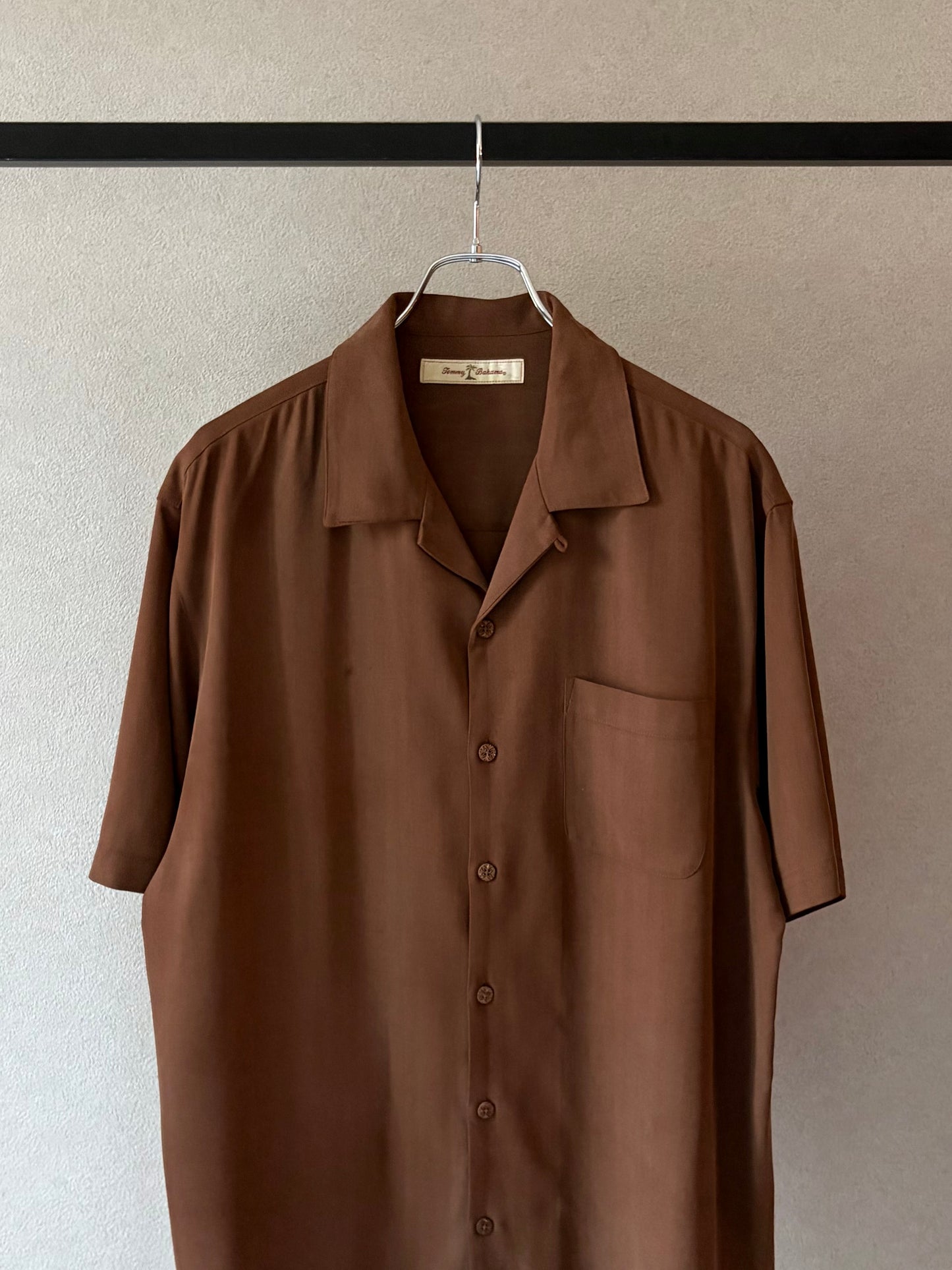 00's Tommy Bahama open collar silk shirt