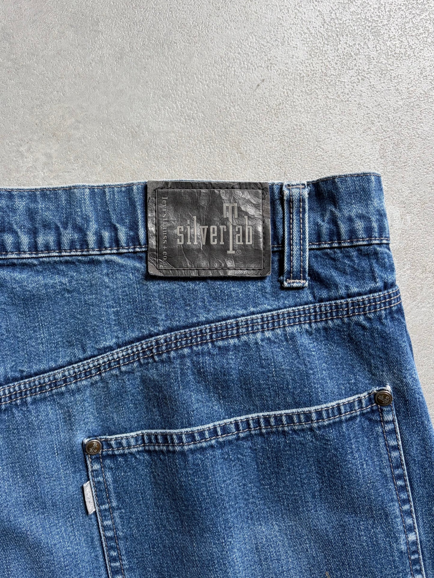 90's Levi's silverTab denim shorts