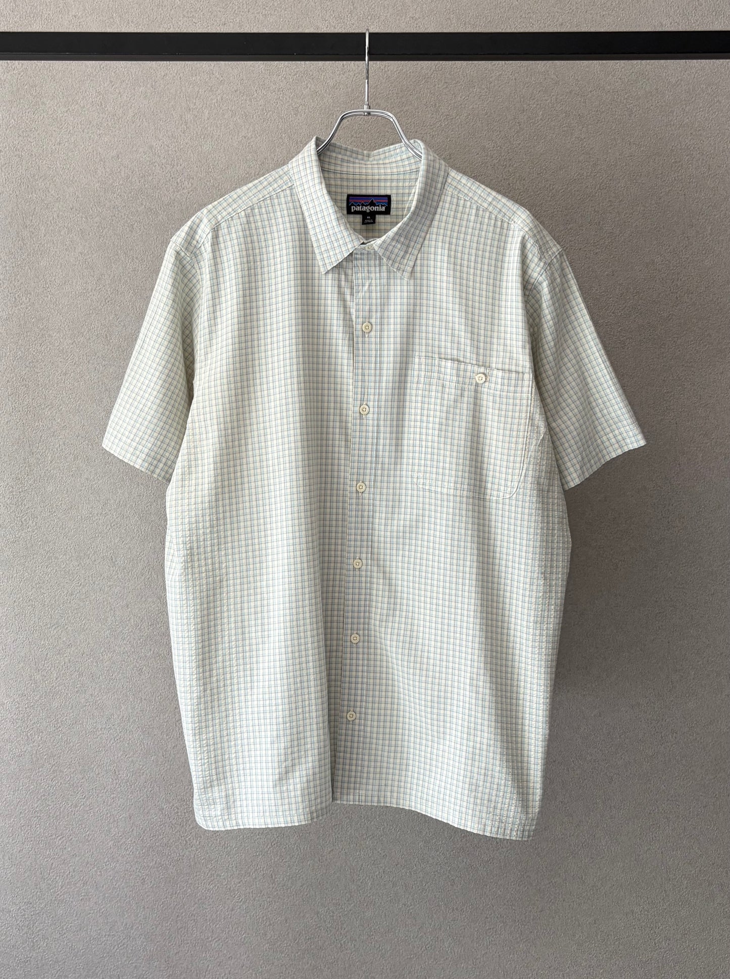10's patagonia S/S shirt