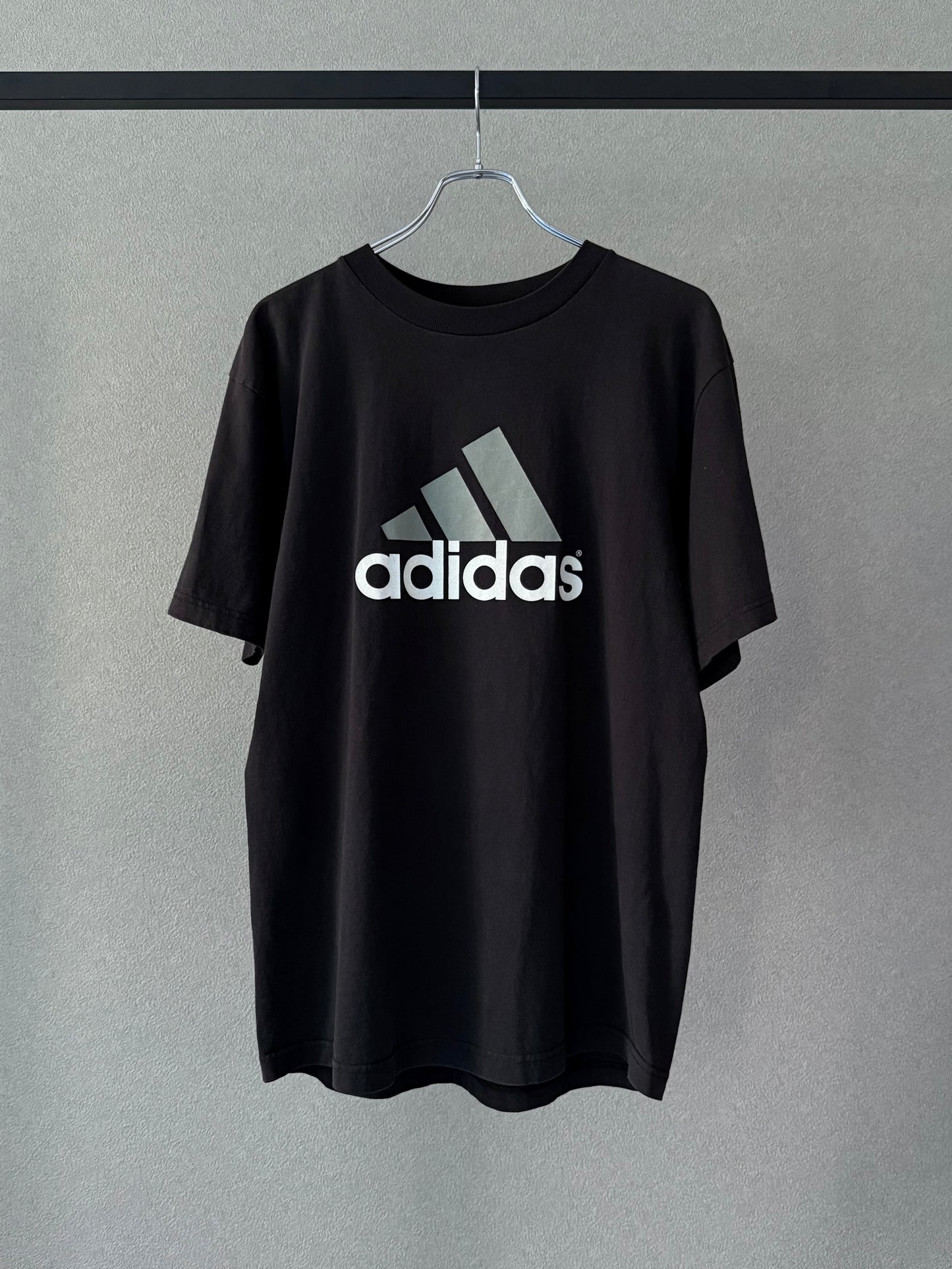 90's adidas t-shirt