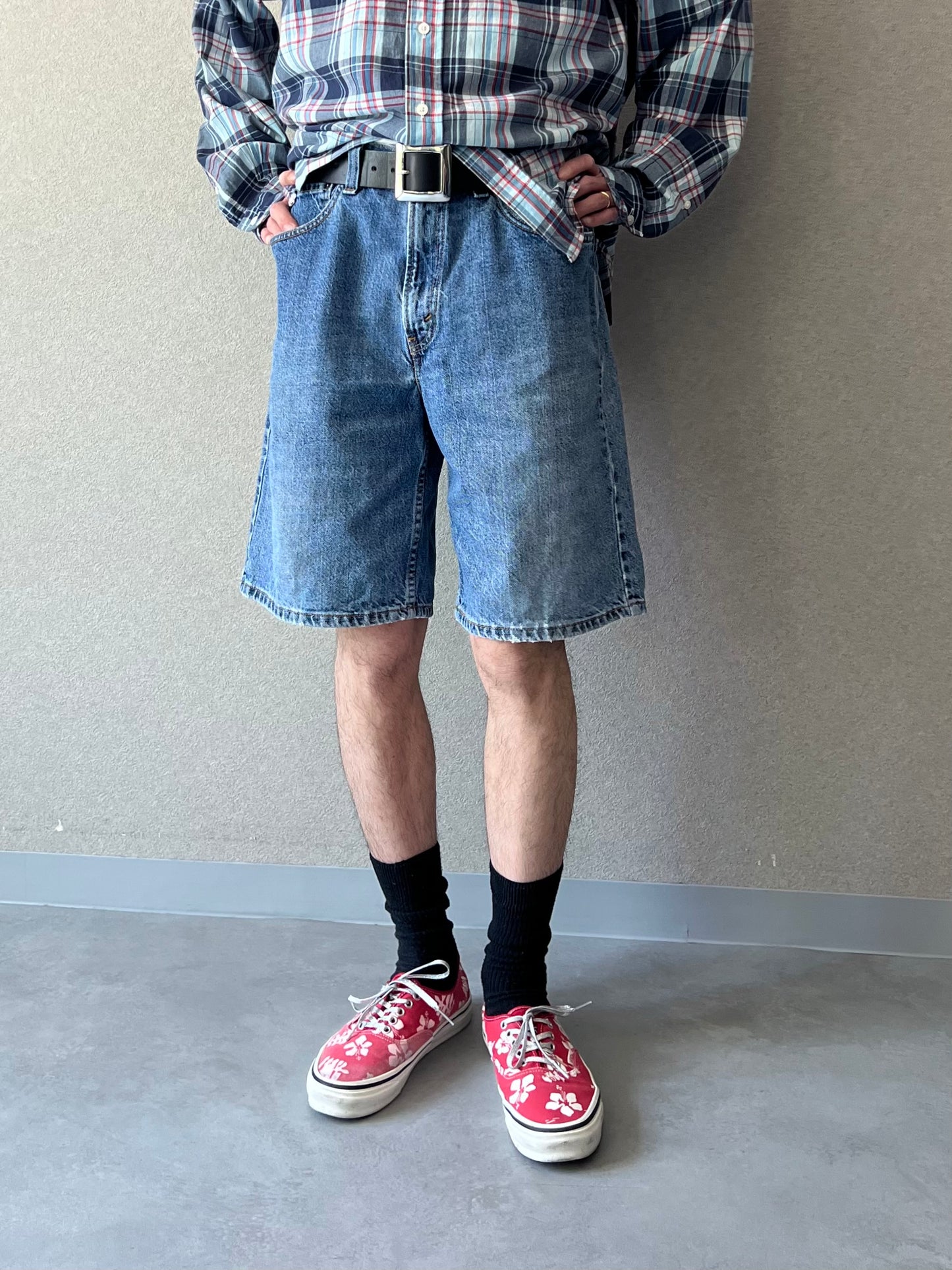 00's Levi's 550 denim shorts