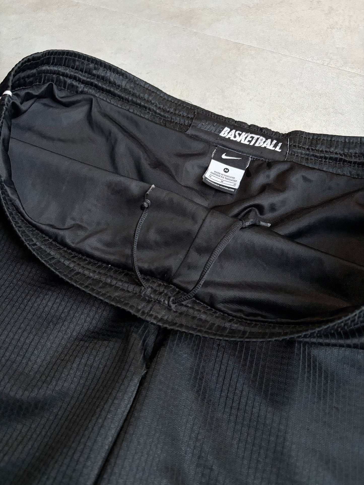 00's NIKE basketball shorts