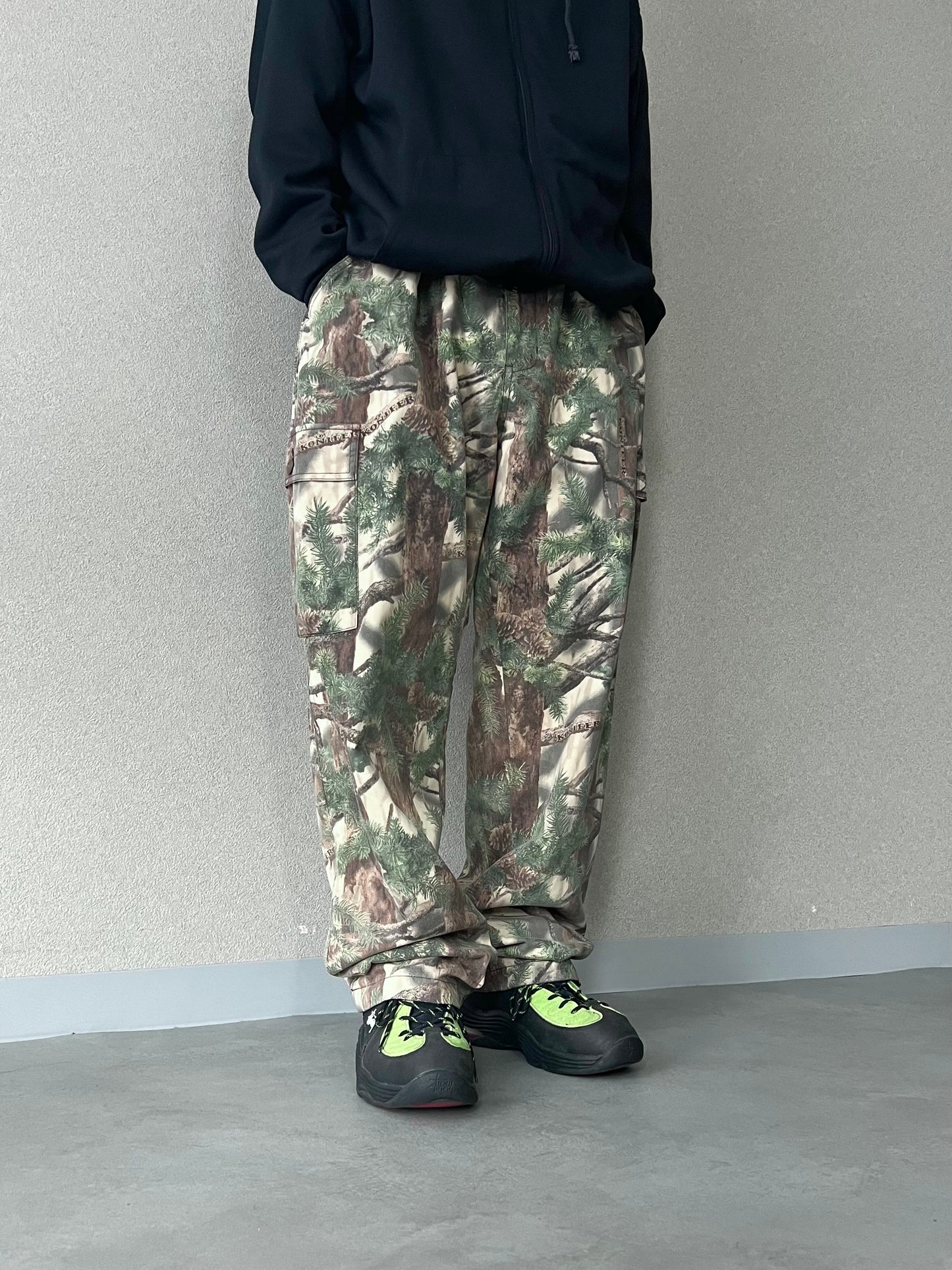 90's Cabela’s camouflage cargo pants