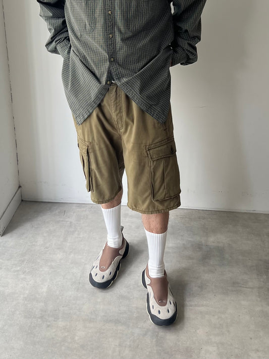 00's Levi's cargo shorts