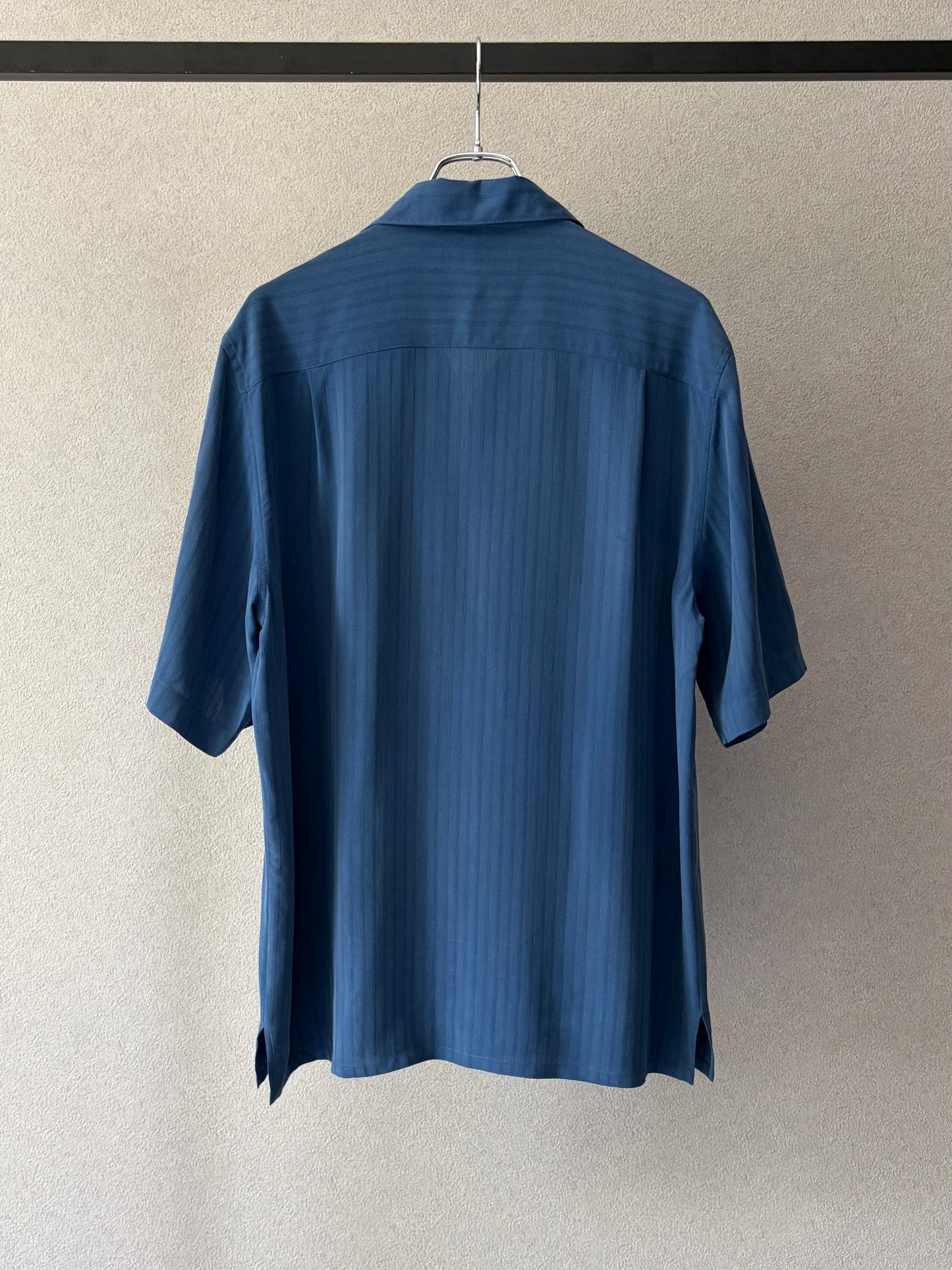 00's croft&barrow open collar silk shirt