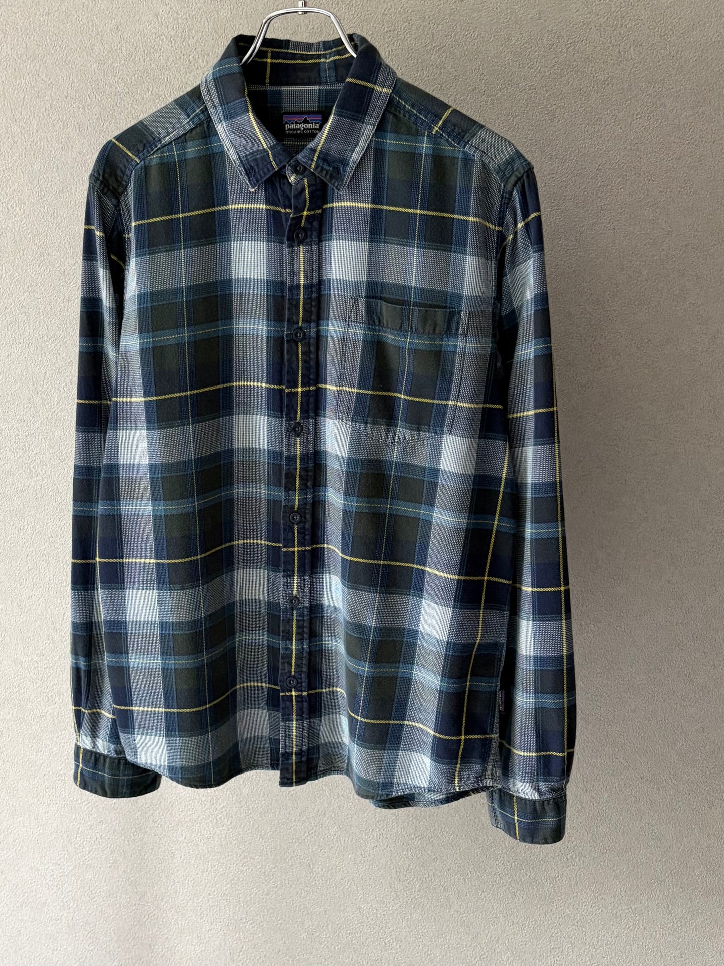 00's patagonia shirt