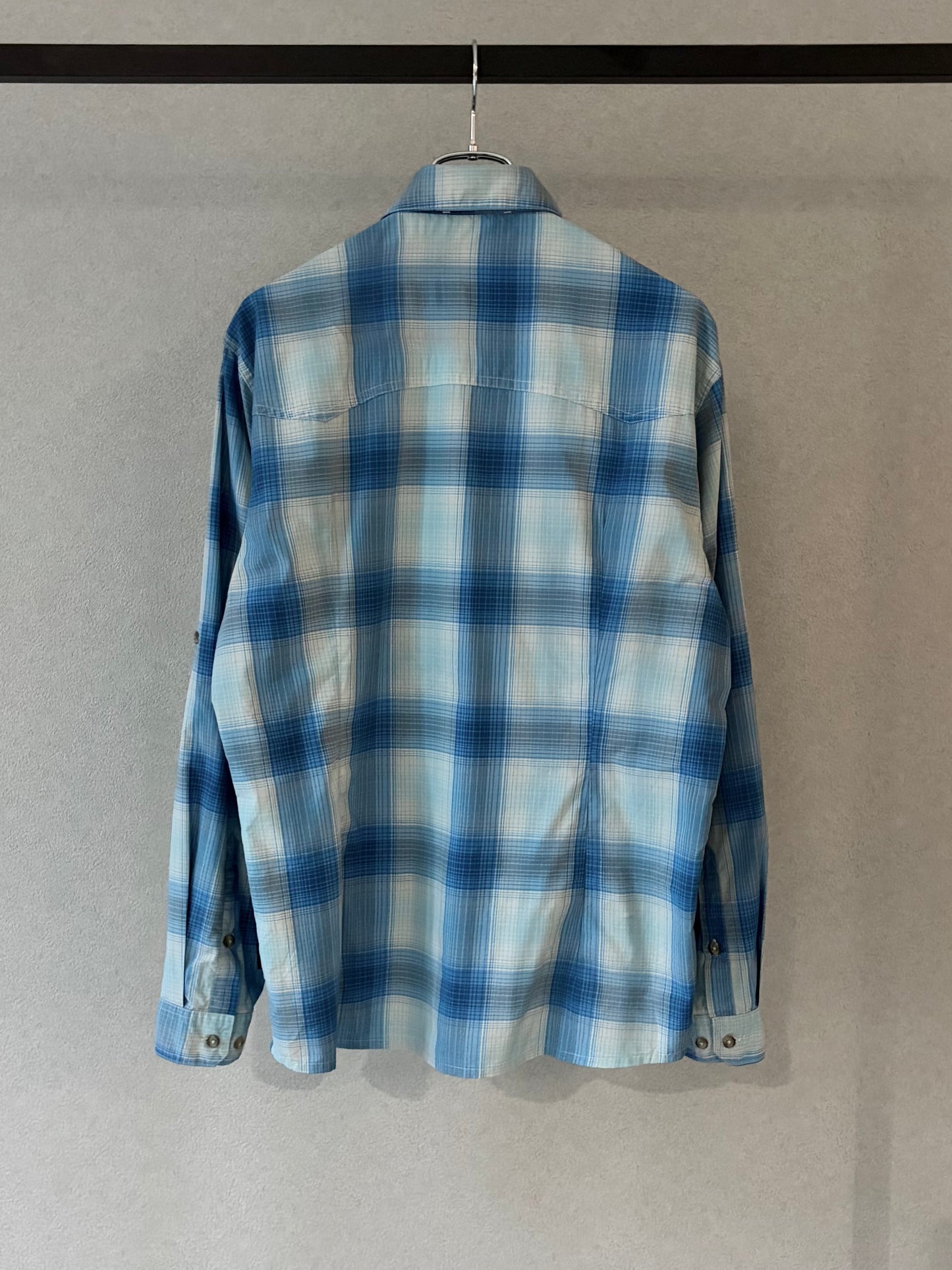 10's patagonia nylon shirt