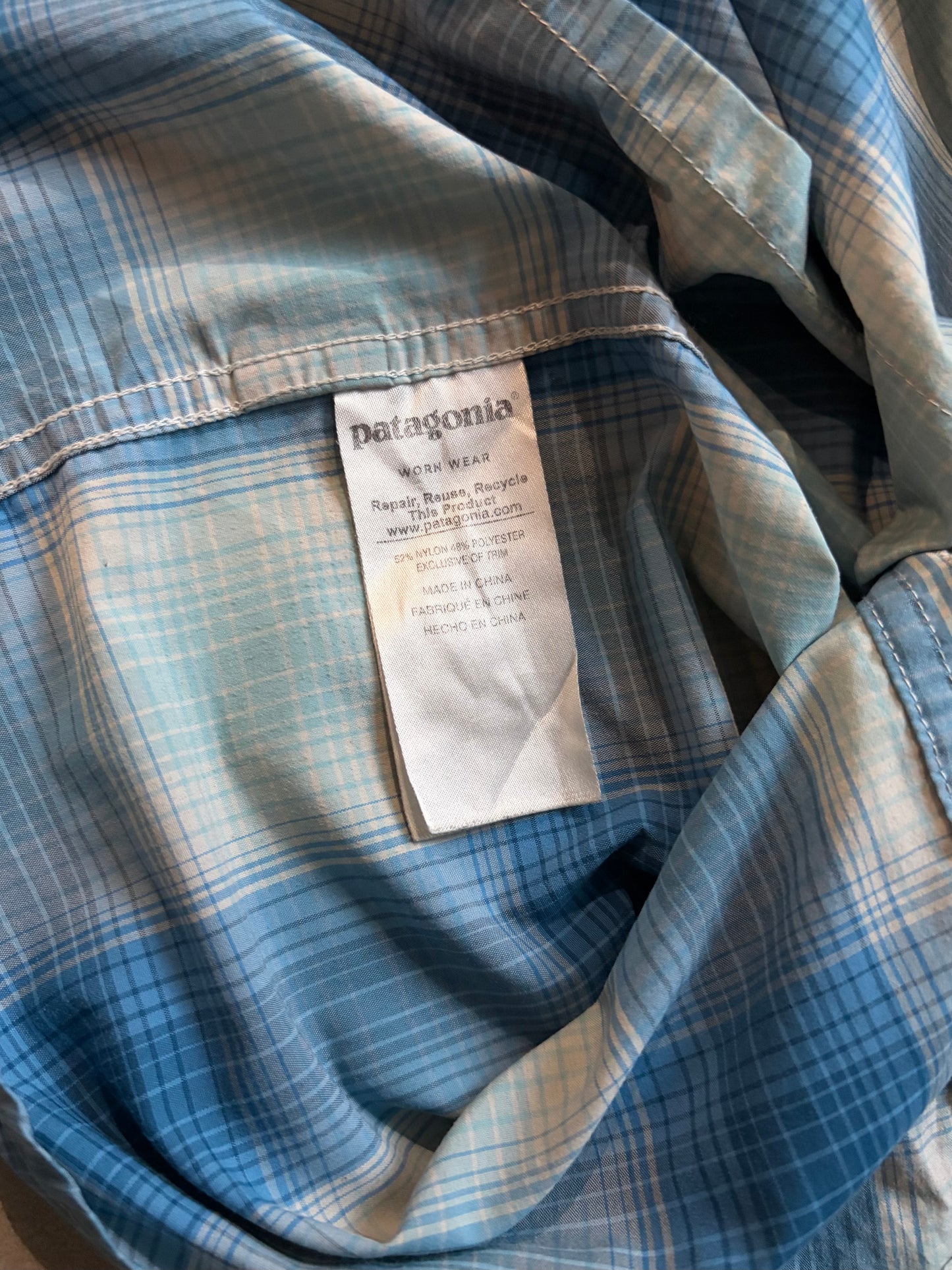 10's patagonia nylon shirt