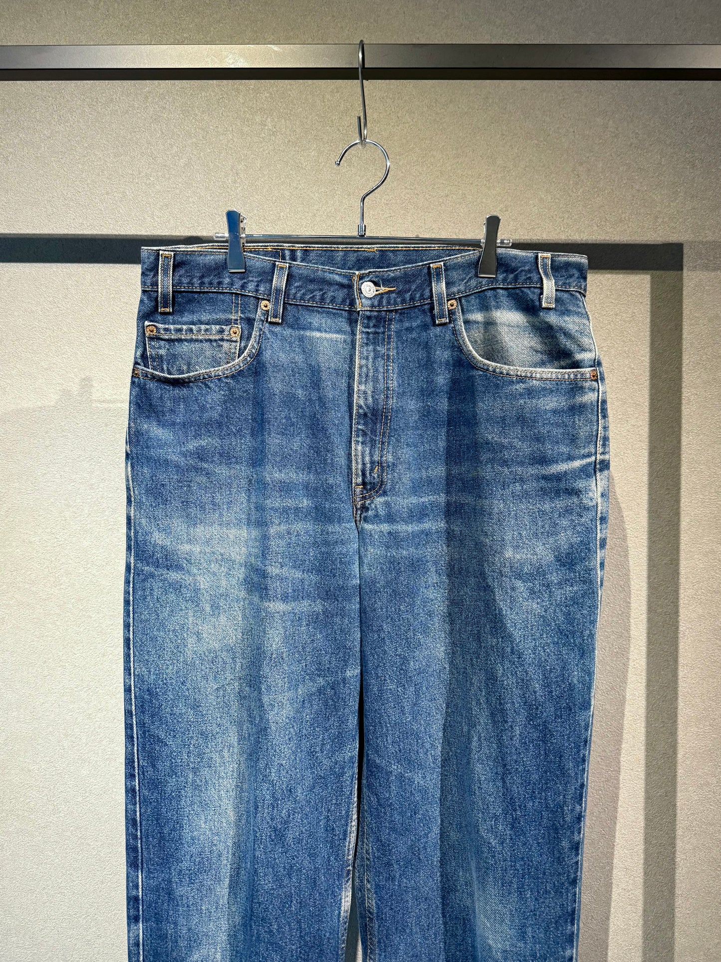 00's Levi's 550 denim pants