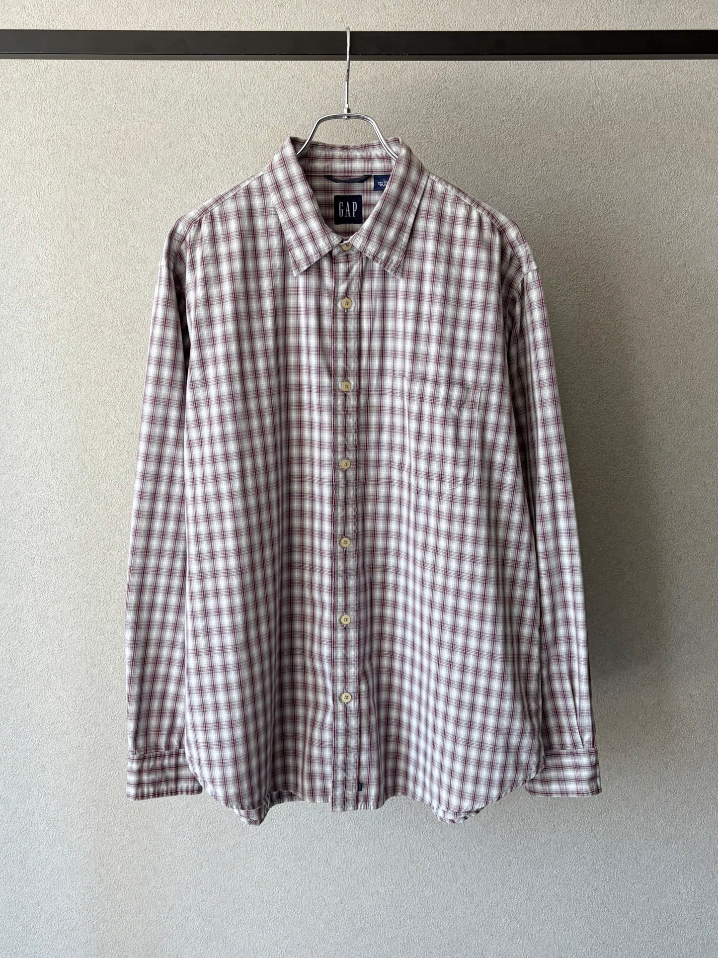 00's GAP shirt