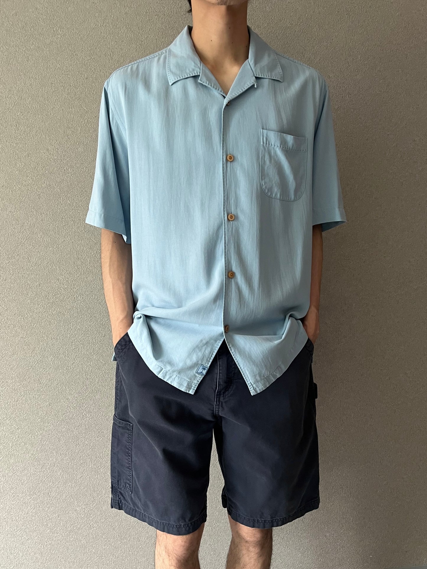00's Tommy Bahama open collar silk shirt