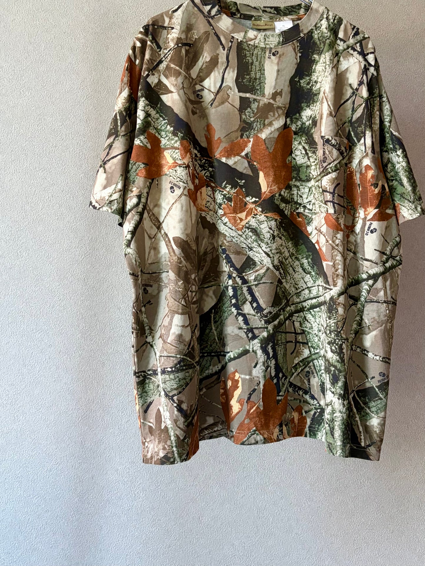 00's Outfitters Ridge real tree t-shirt