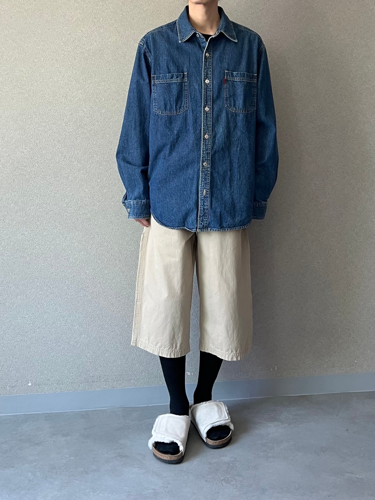 00's Levi's denim shirt