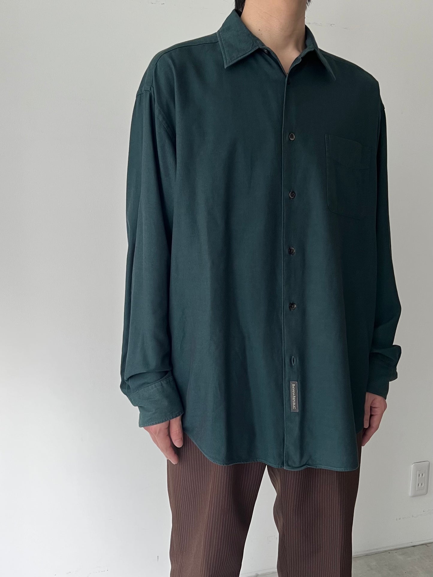 00's BANANA REPUBLIC shirt