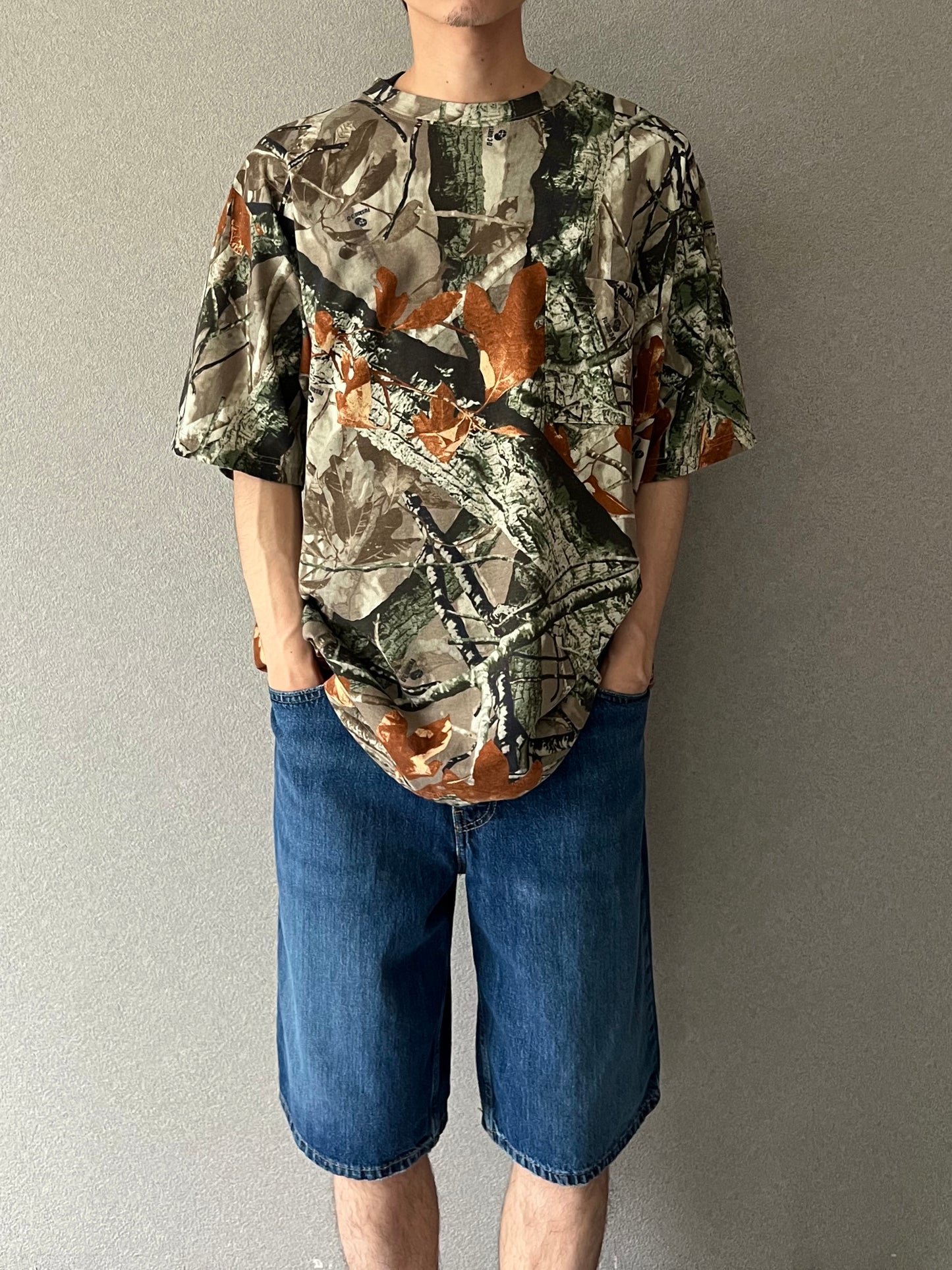 00's Outfitters Ridge real tree t-shirt