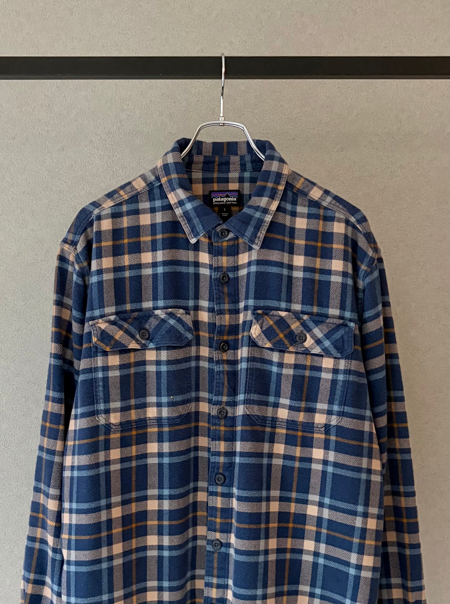 10's patagonia flannel shirt