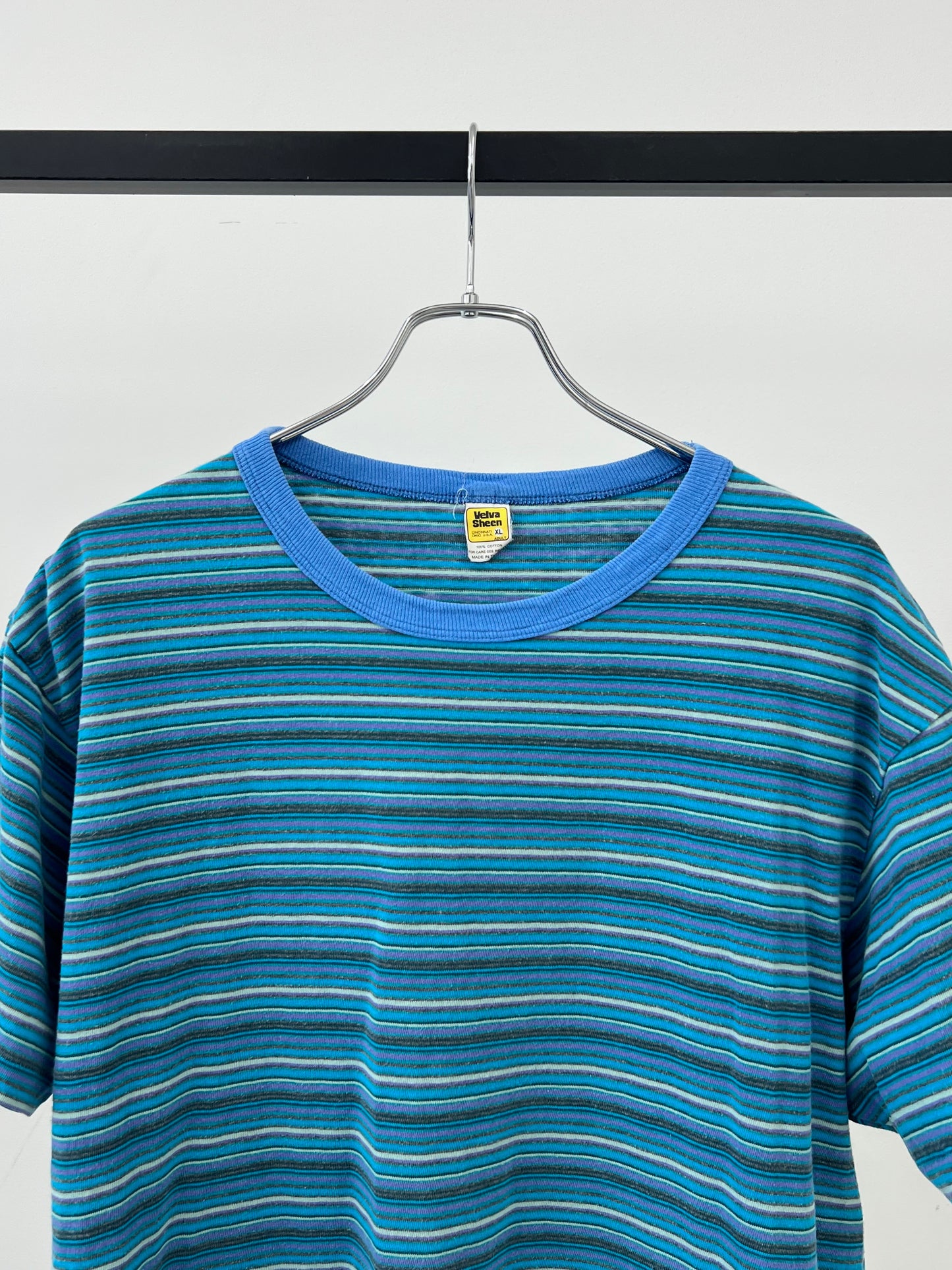 80's Velva Sheen border t-shirt