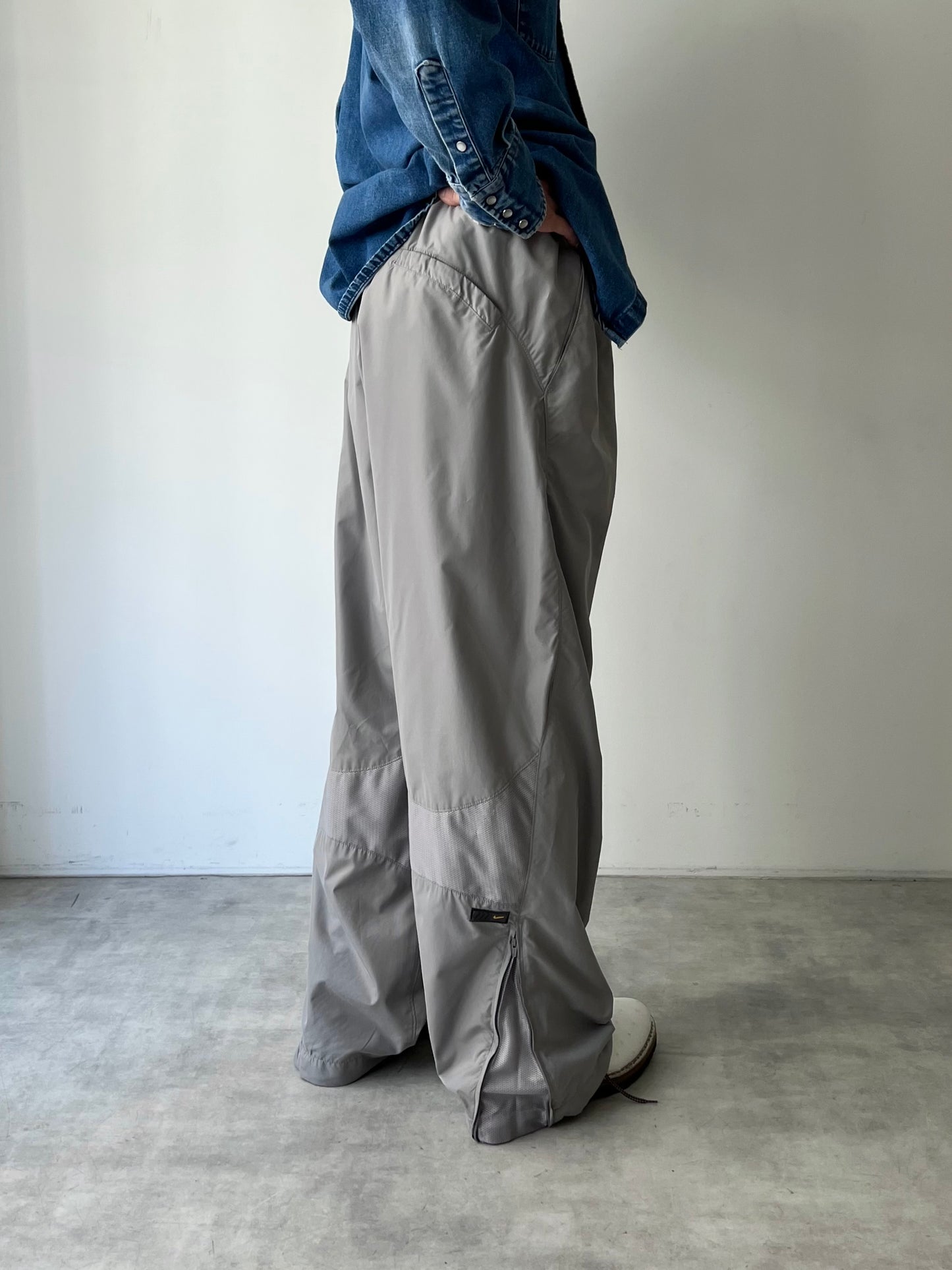 00's NIKE nylon pants