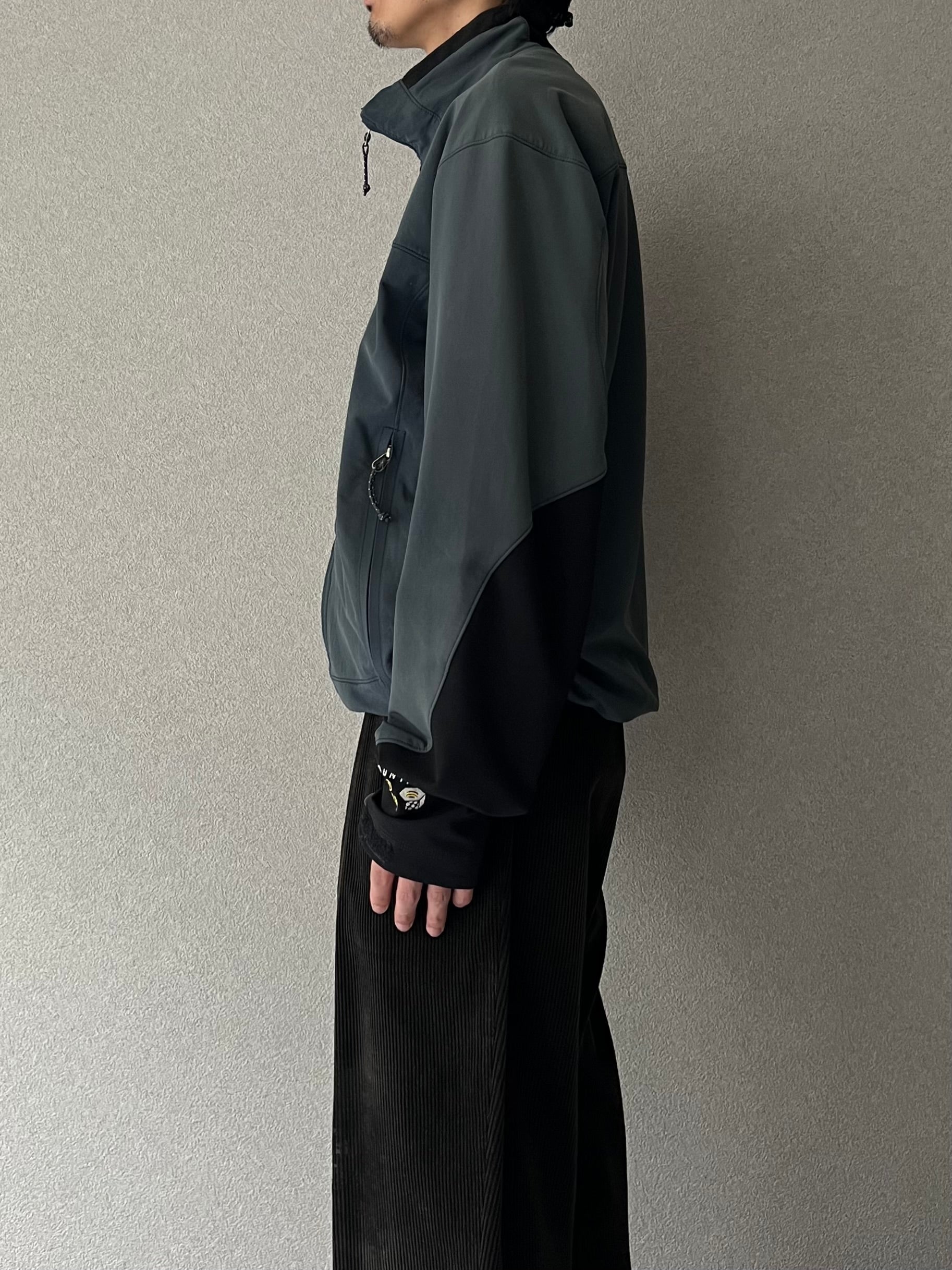 ジャケット・アウター 00s MOUNTAIN HARDWEAR Soft Shell Jacket Mountain Hardwear Conduit Soft Shell Jacket - Men's – Geartrade.com