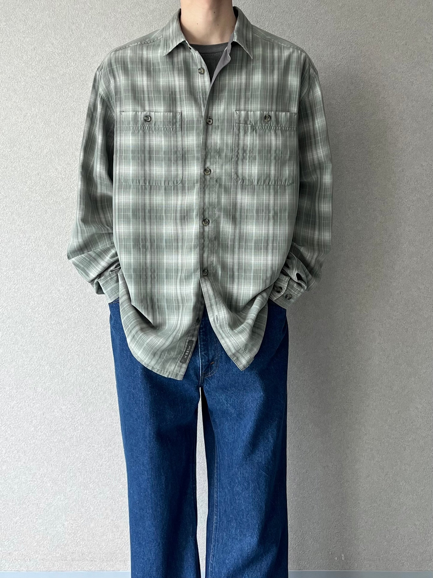 00's REI rayon shirt