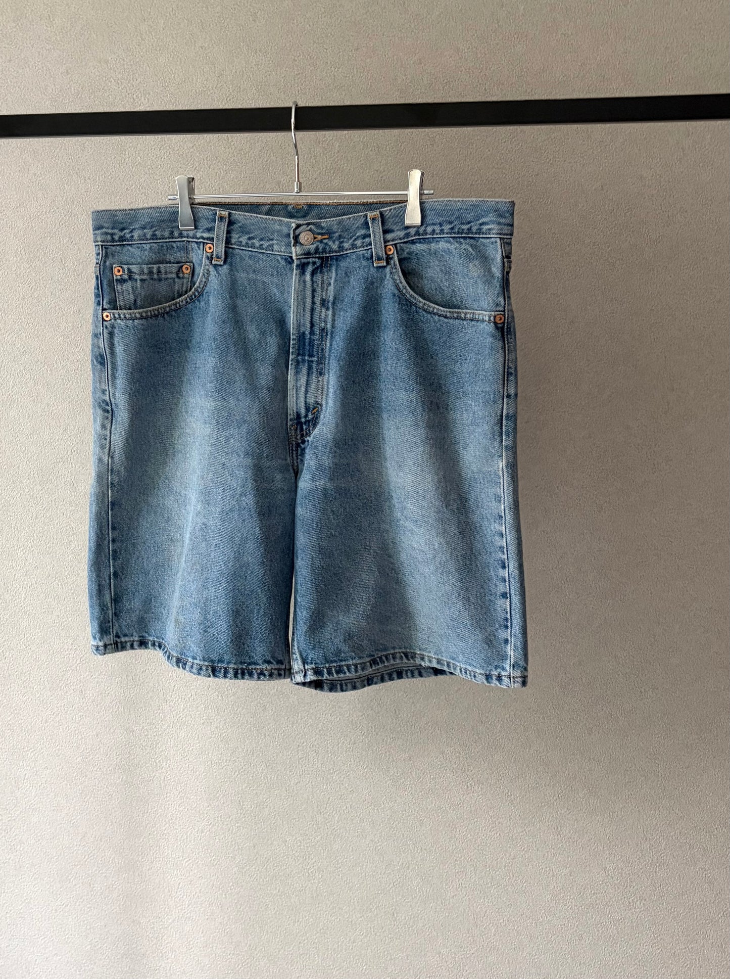 00's Levi's 550 denim shorts