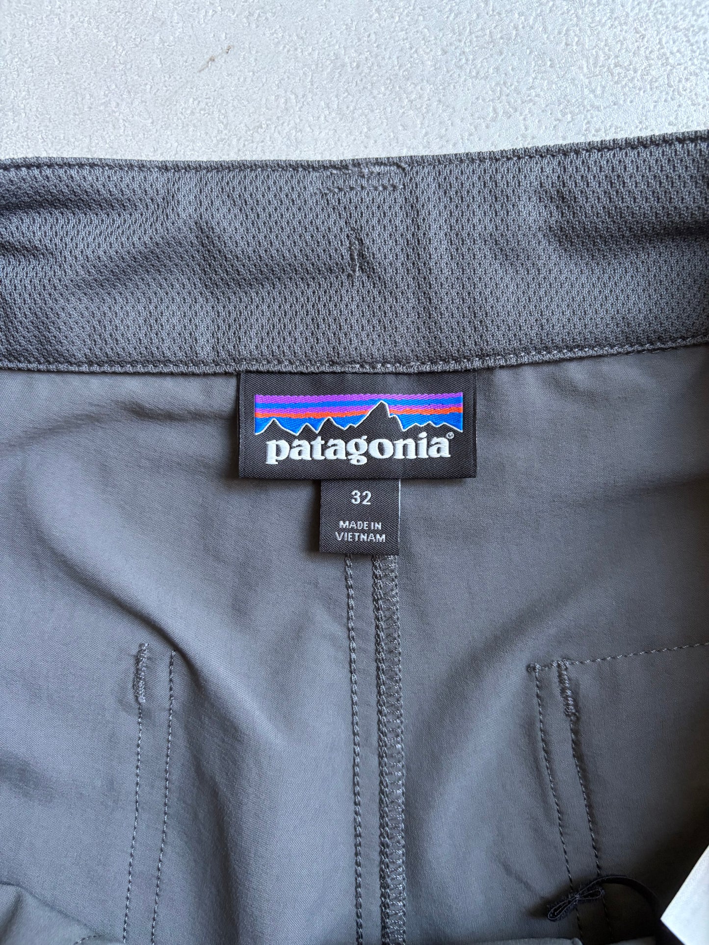 10's Patagonia climbing shorts