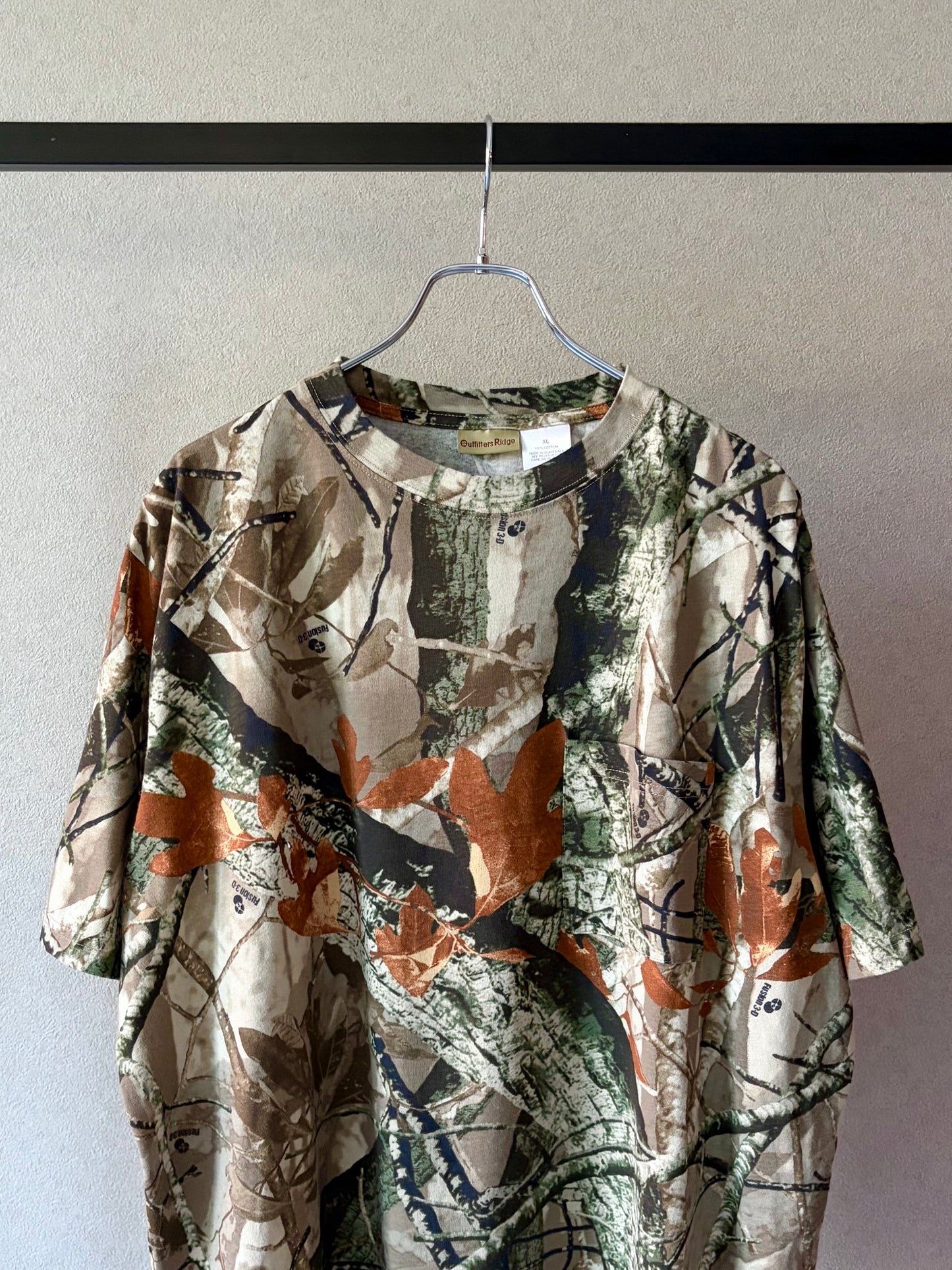 00's Outfitters Ridge real tree t-shirt