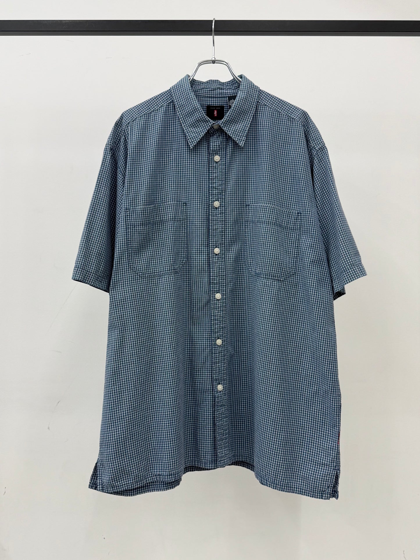 00's Levi's S/S shirt