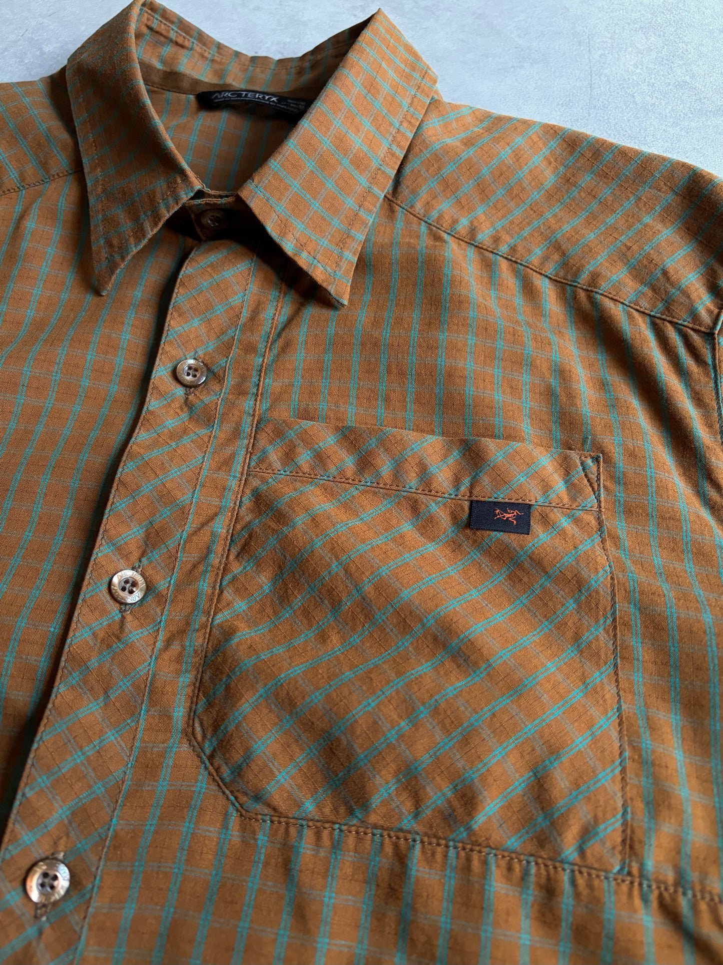 10's ARC'TERYX shirt