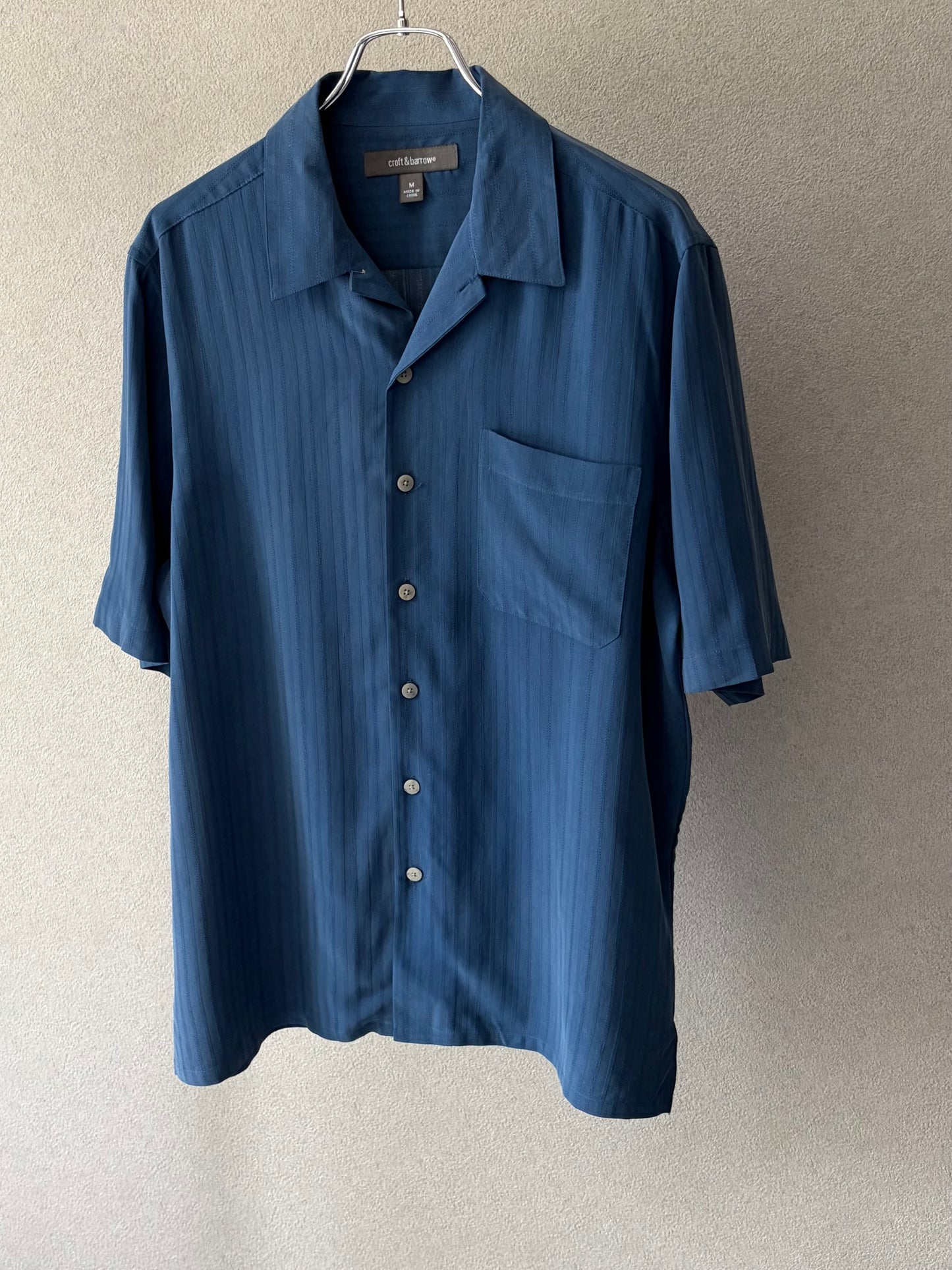 00's croft&barrow open collar silk shirt