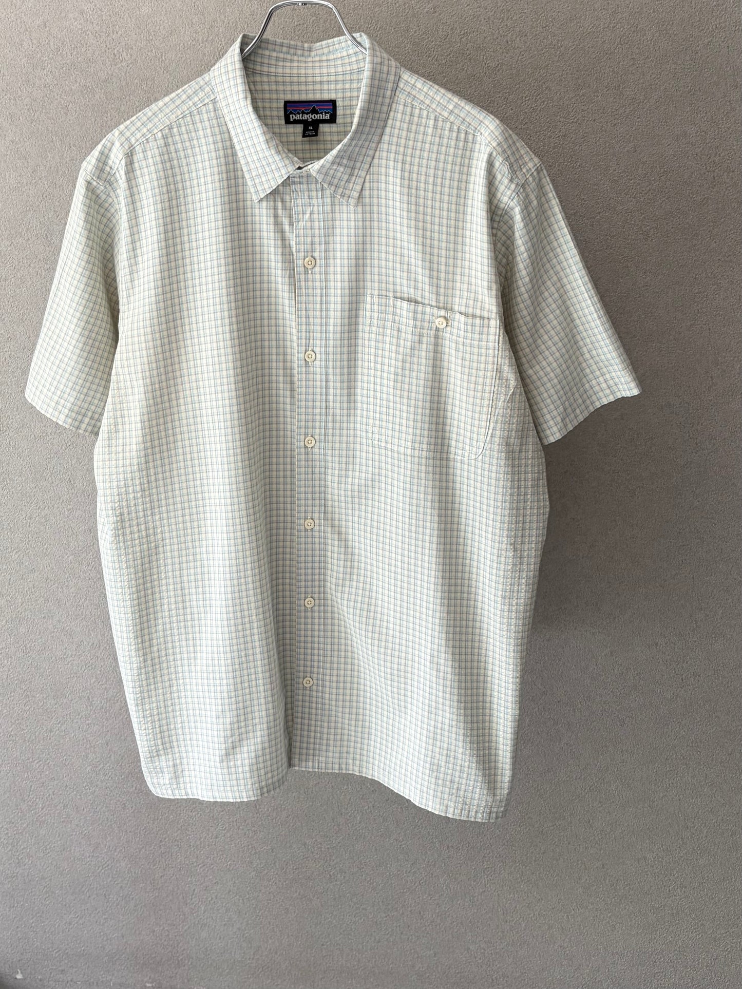 10's patagonia S/S shirt