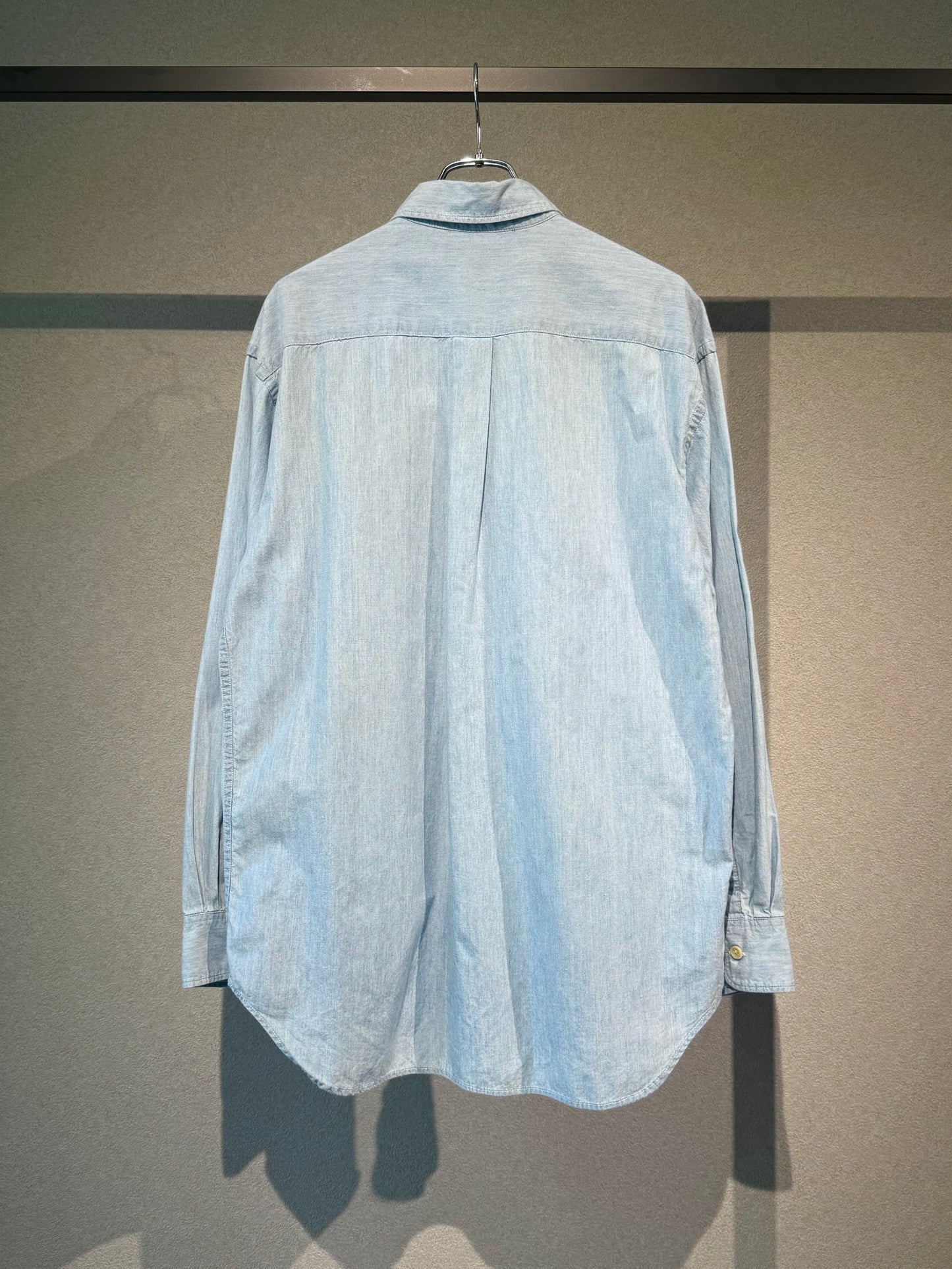 00's BANANA REPUBLIC chambray shirt