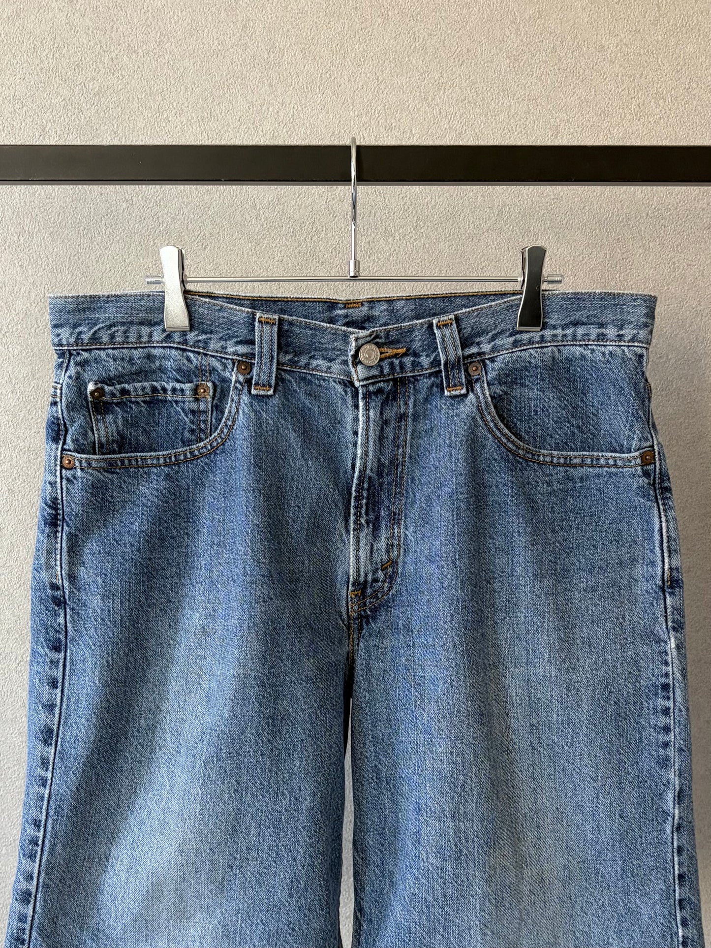 00's Levi's 550 denim shorts