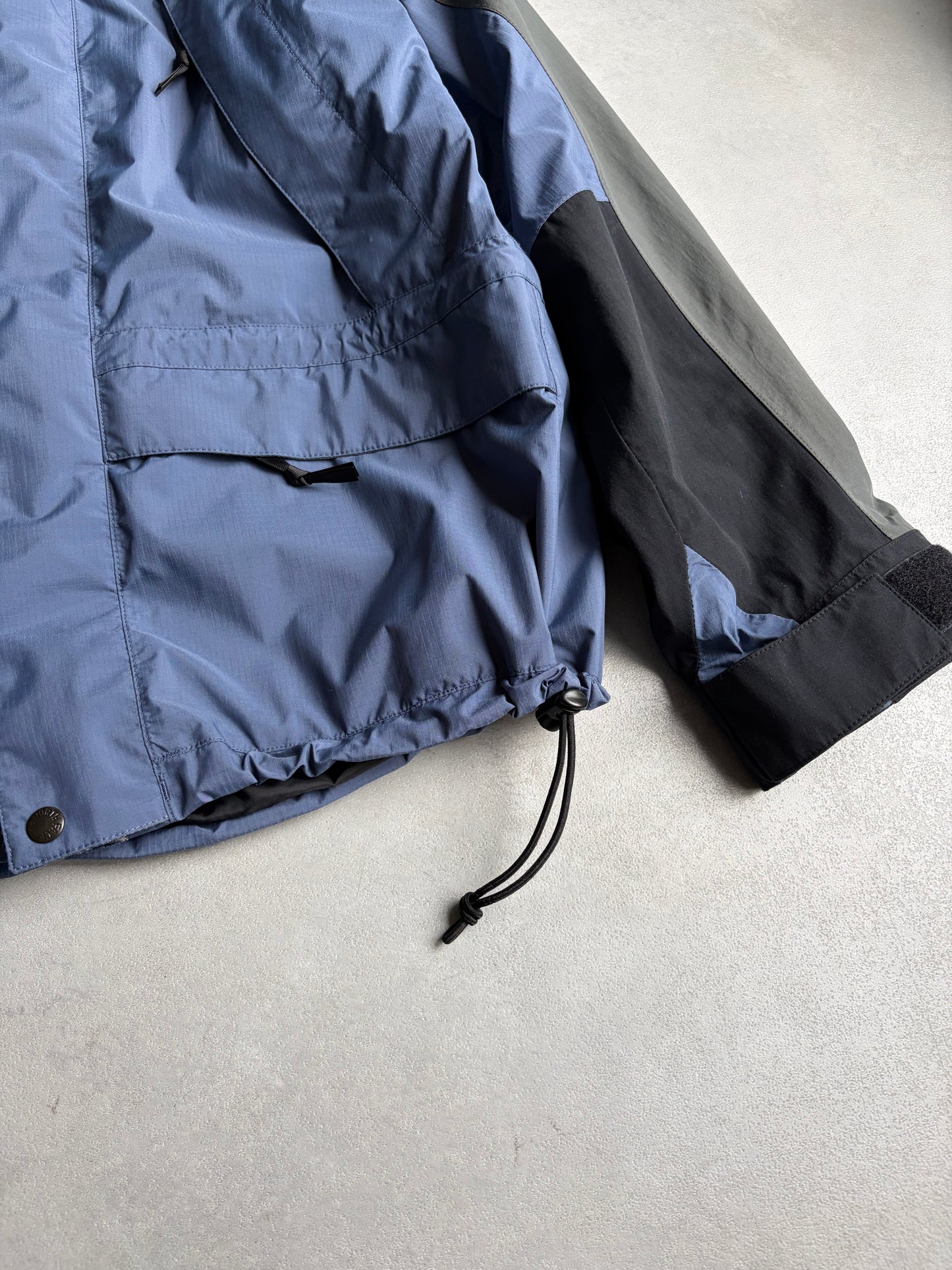 90's〜 THE NORTH FACE nylon jacket "HYVENT"