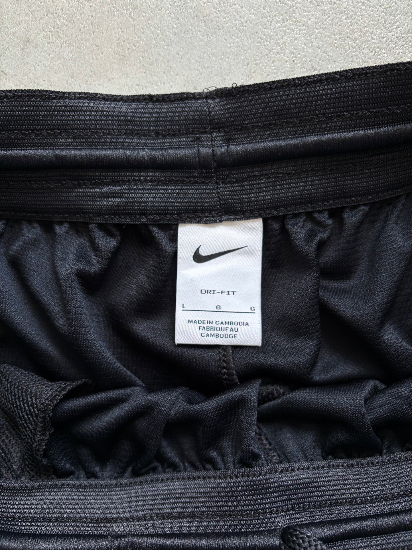 00's NIKE basketball shorts