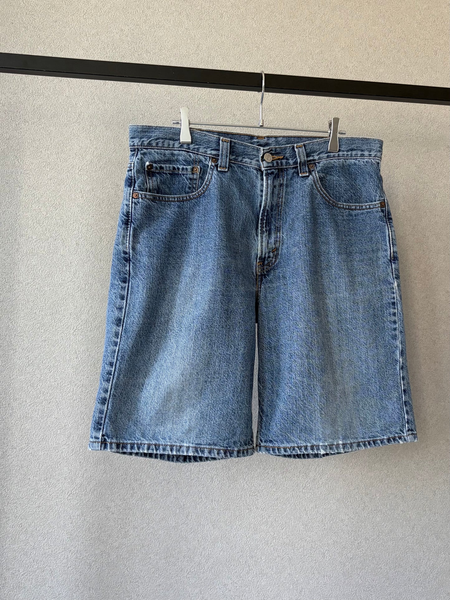 00's Levi's 550 denim shorts