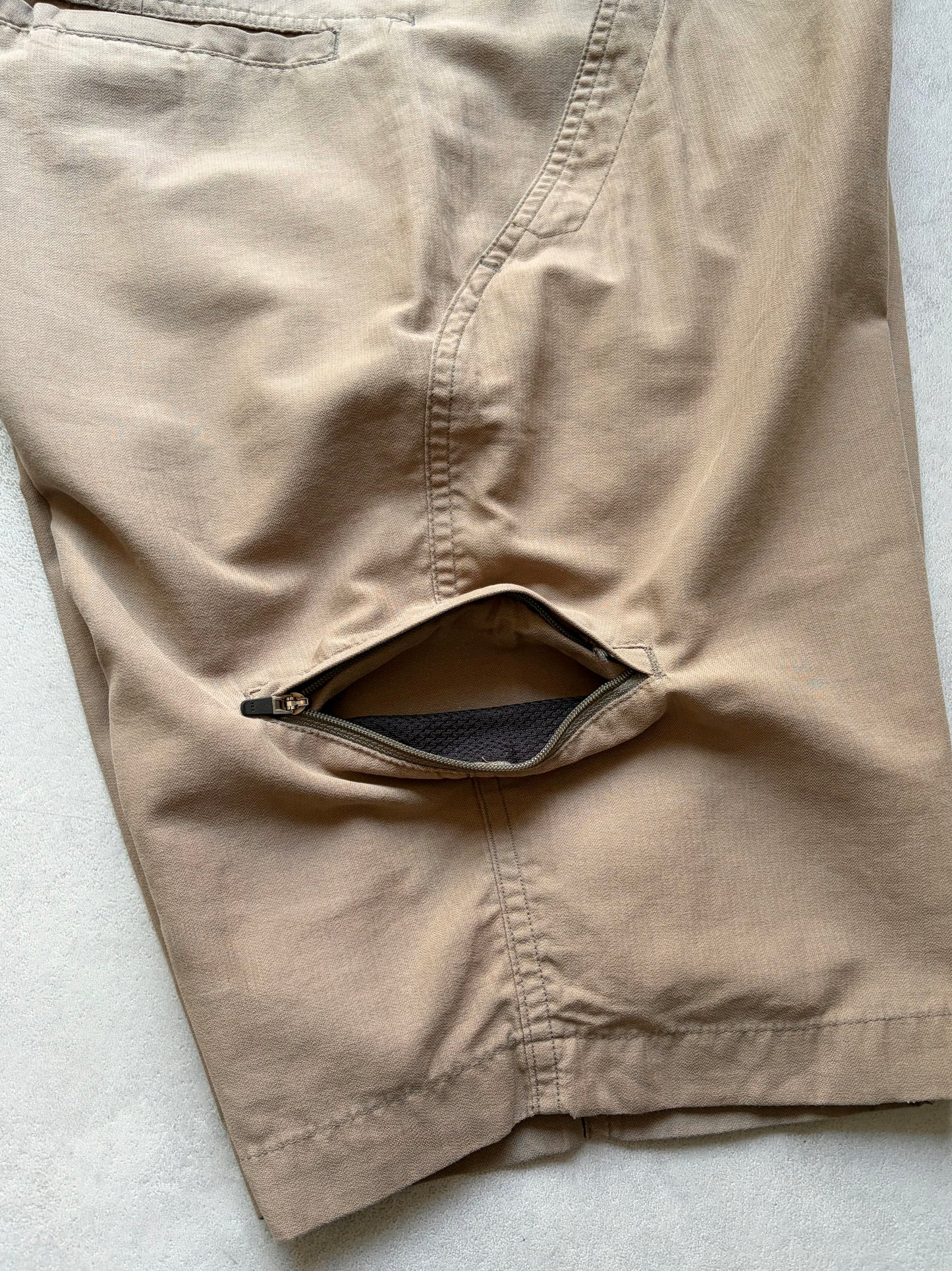 00's ROYAL ROBBINS shorts